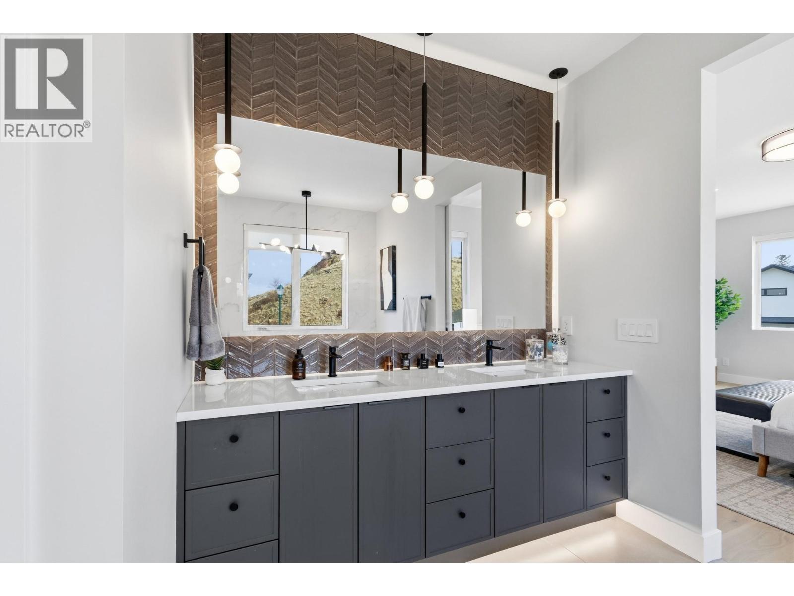 451 Vision Court, Kelowna, British Columbia  V1W 0C4 - Photo 31 - 10398654