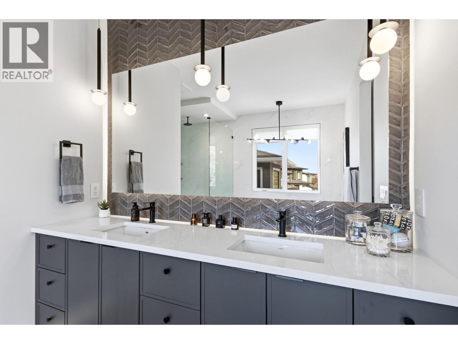 451 Vision Court, Kelowna, British Columbia  V1W 0C4 - Photo 32 - 10398654