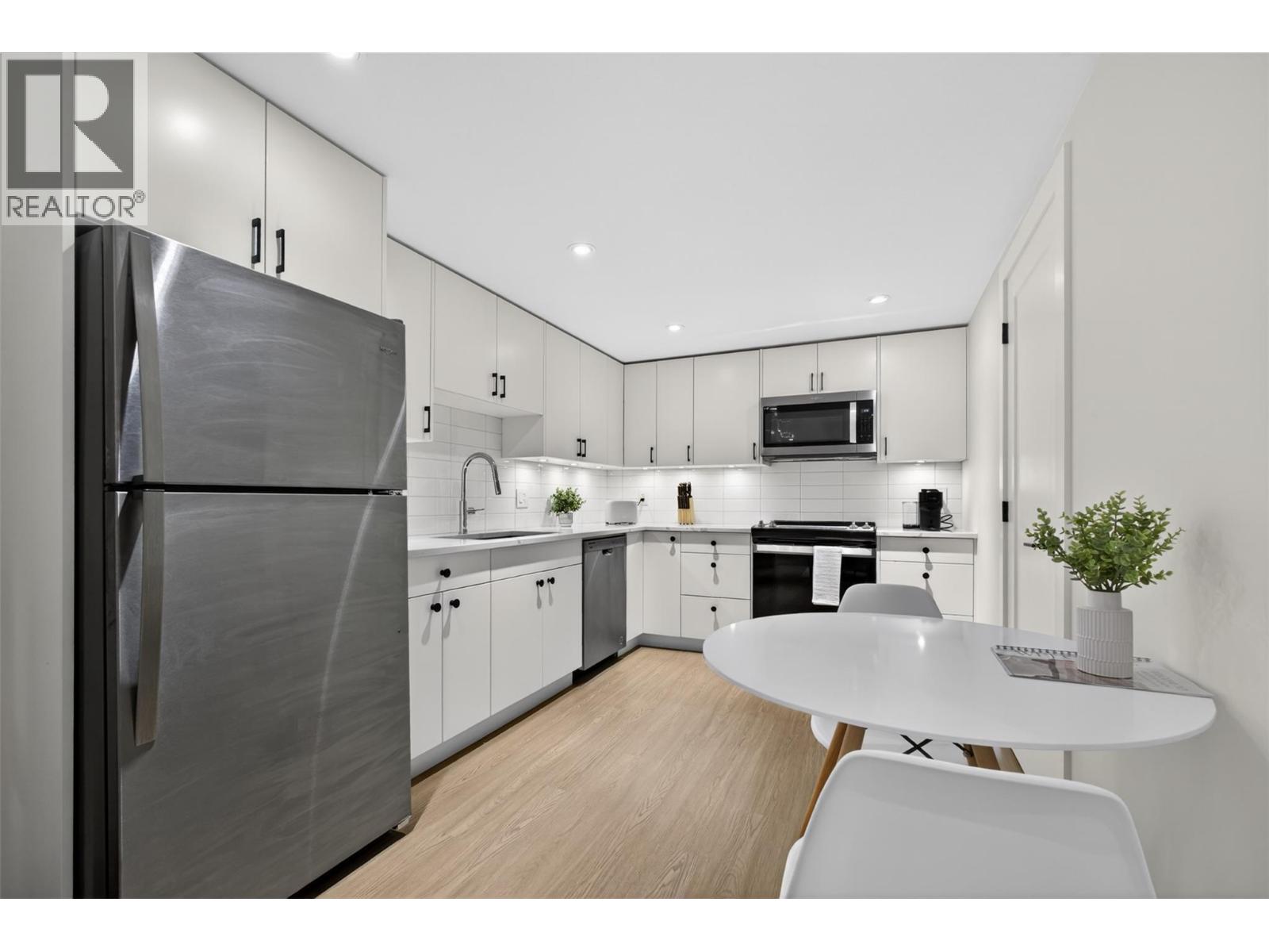 451 Vision Court, Kelowna, British Columbia  V1W 0C4 - Photo 44 - 10398654