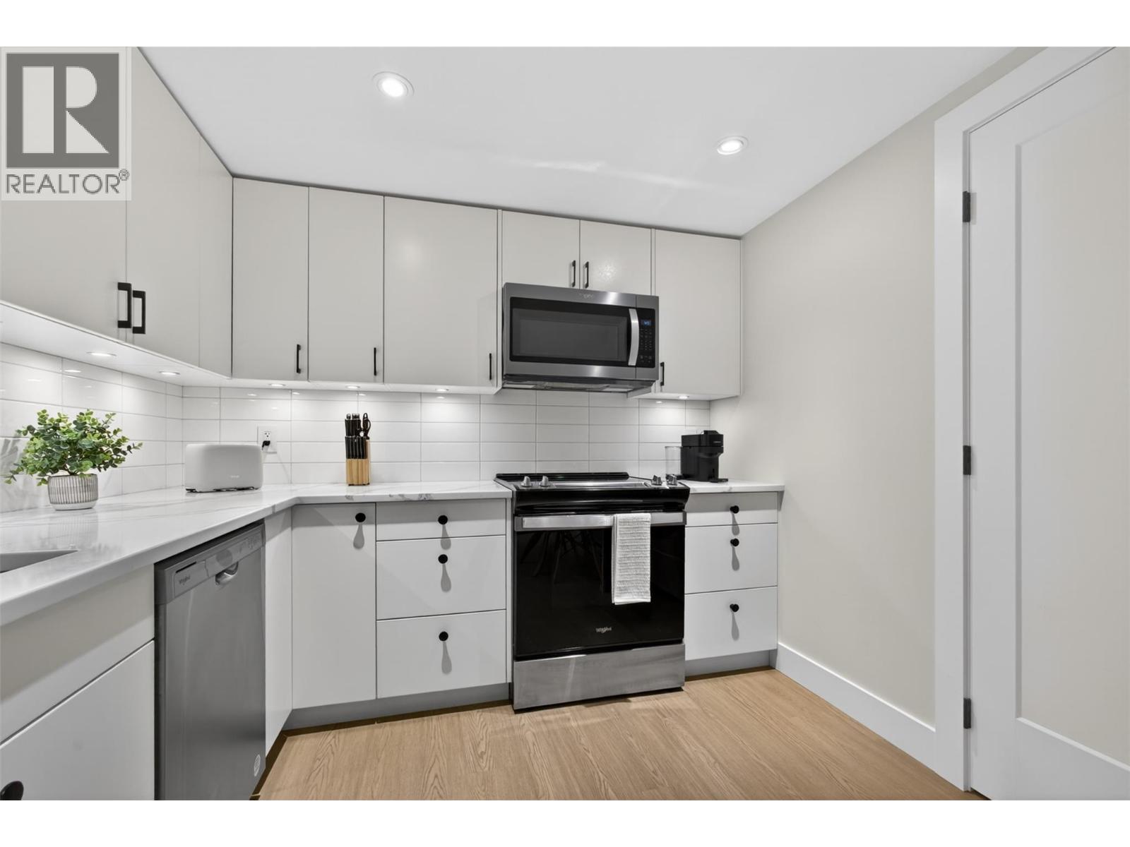 451 Vision Court, Kelowna, British Columbia  V1W 0C4 - Photo 45 - 10398654