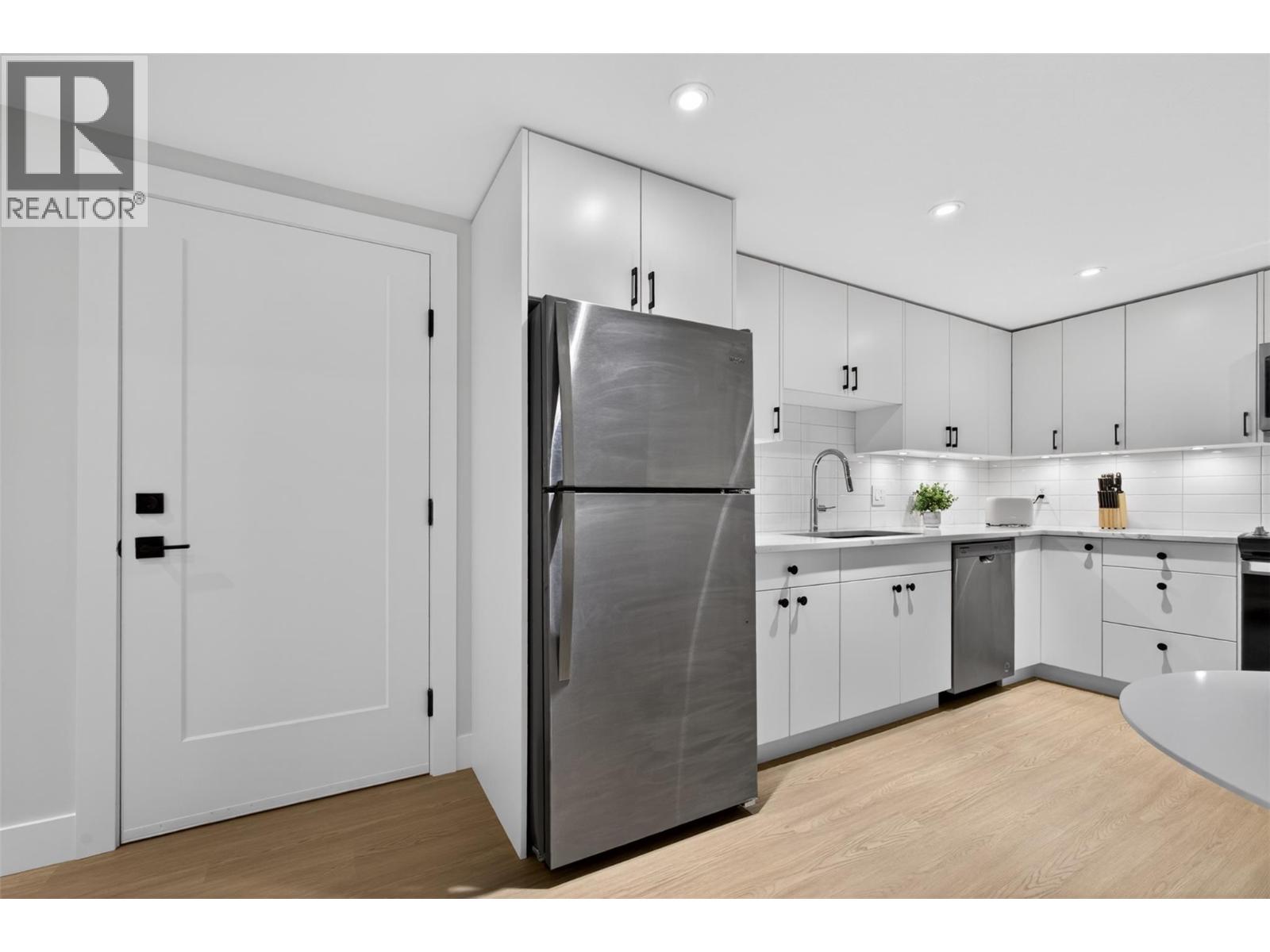 451 Vision Court, Kelowna, British Columbia  V1W 0C4 - Photo 46 - 10398654
