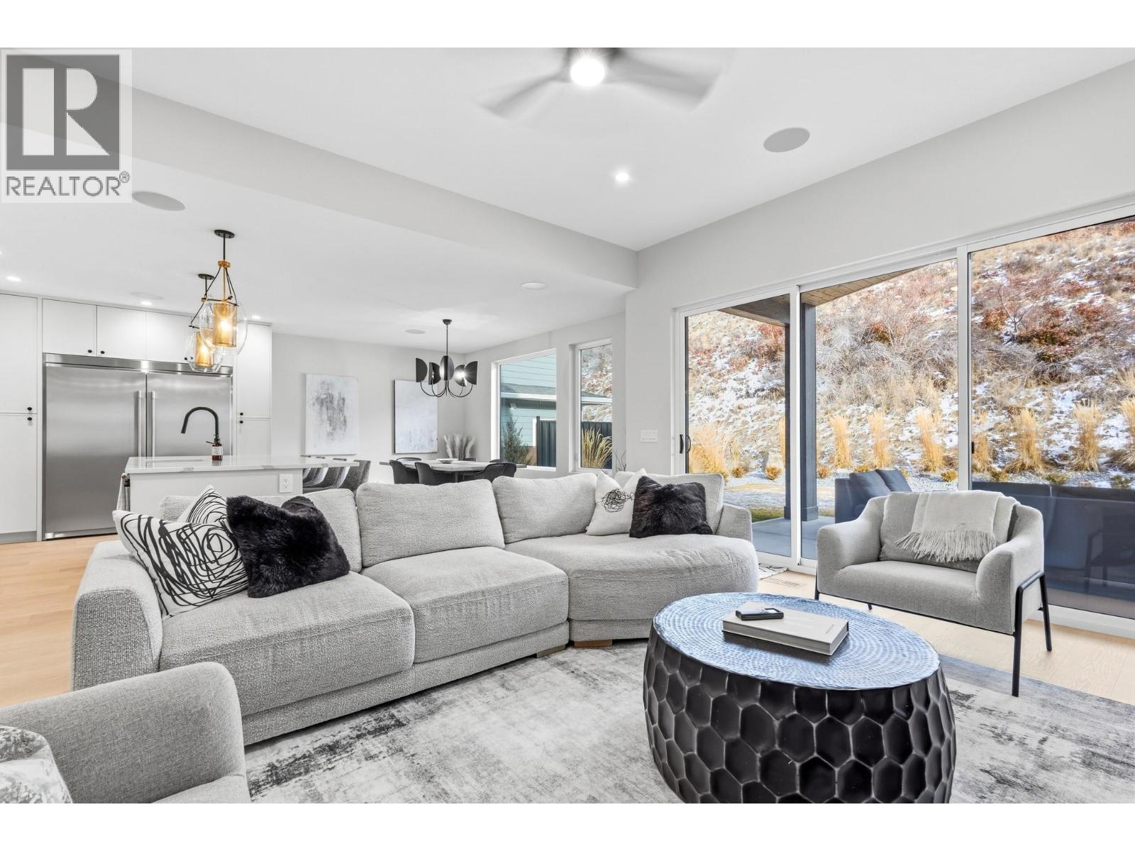 451 Vision Court, Kelowna, British Columbia  V1W 0C4 - Photo 6 - 10398654