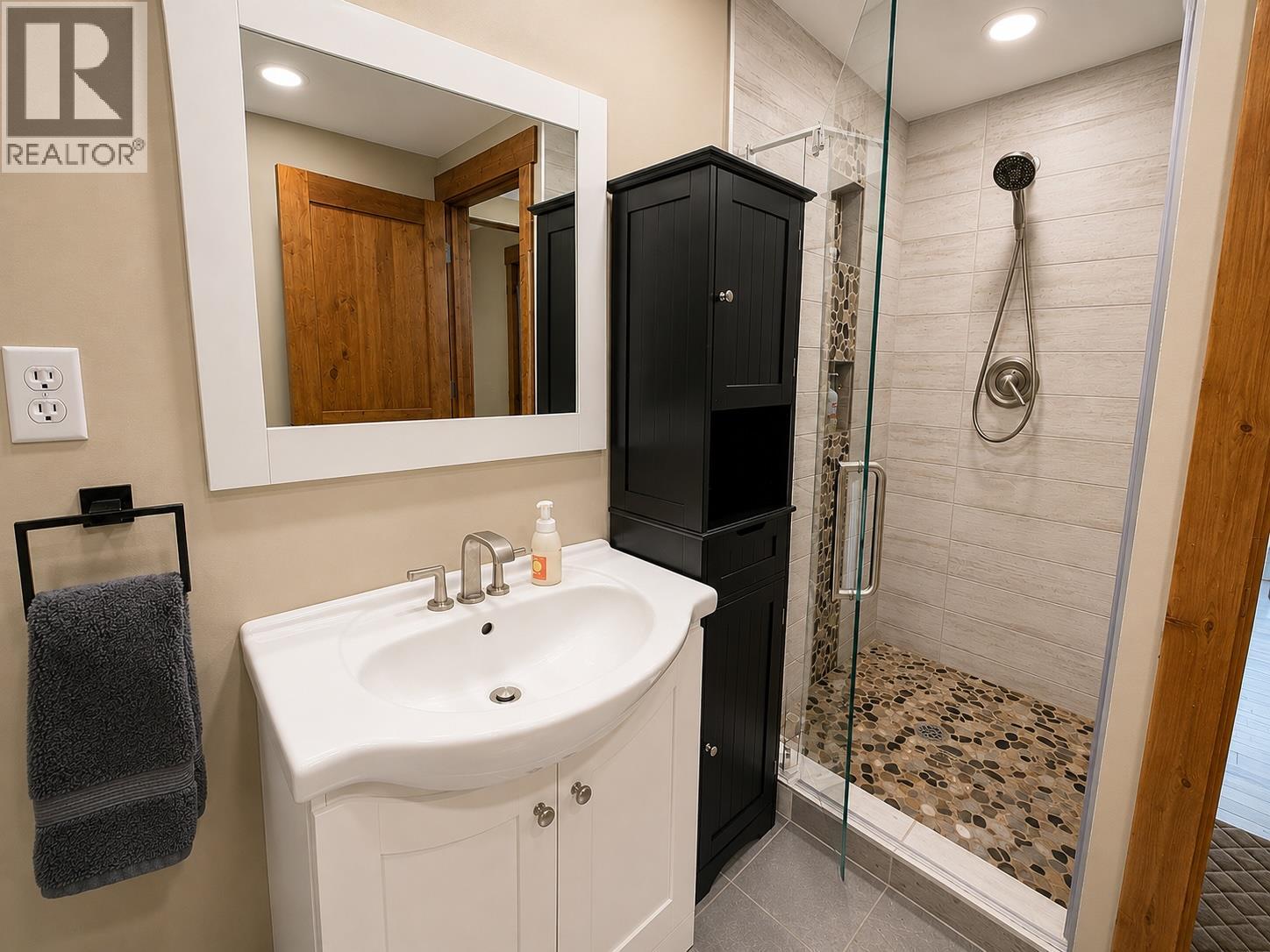 3981 Eagle Bay Road, Eagle Bay, British Columbia  V0E 1T0 - Photo 12 - 10399634