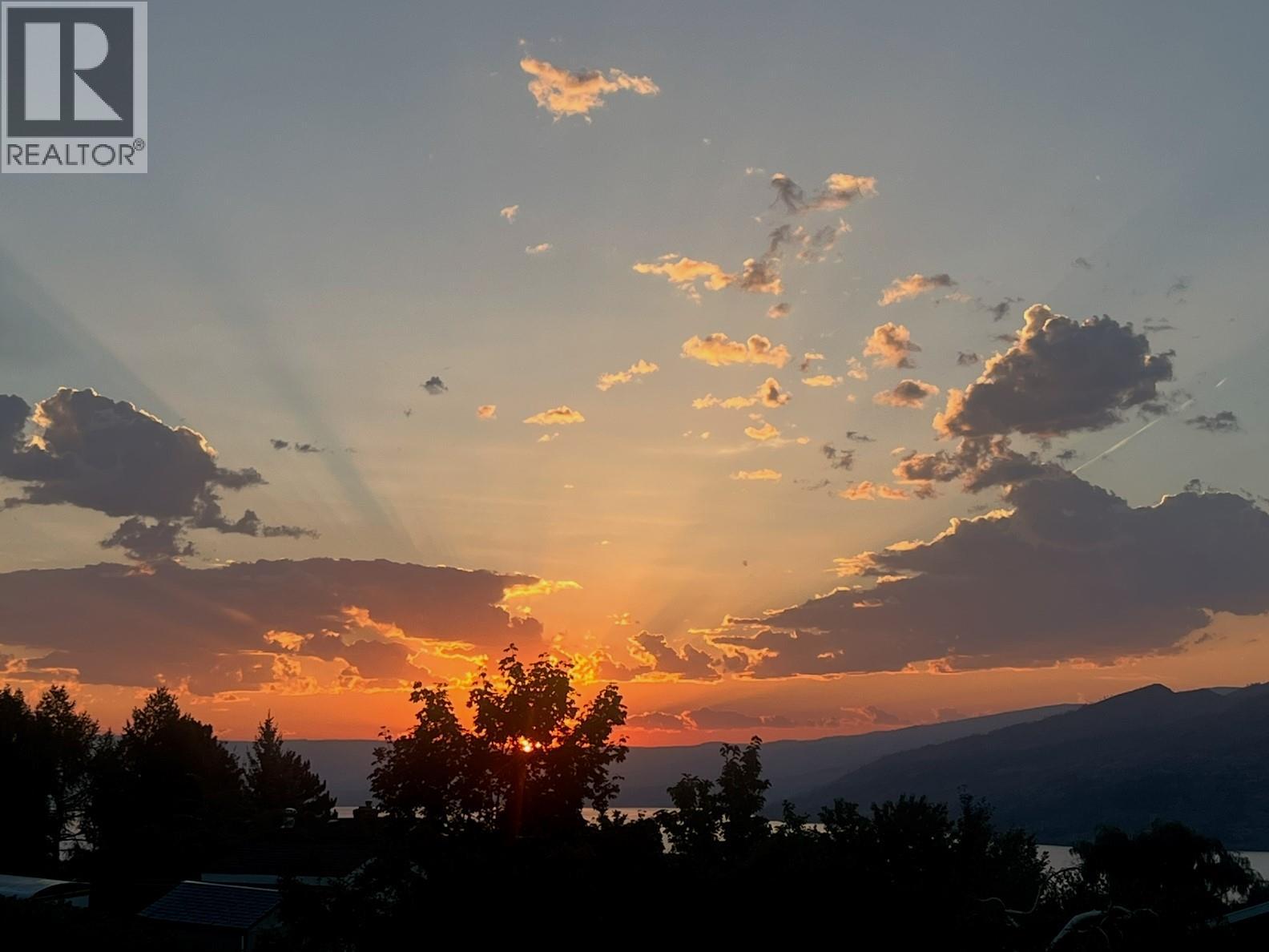 6160 Davies Crescent, Peachland, British Columbia  V0H 1X7 - Photo 11 - 10399503