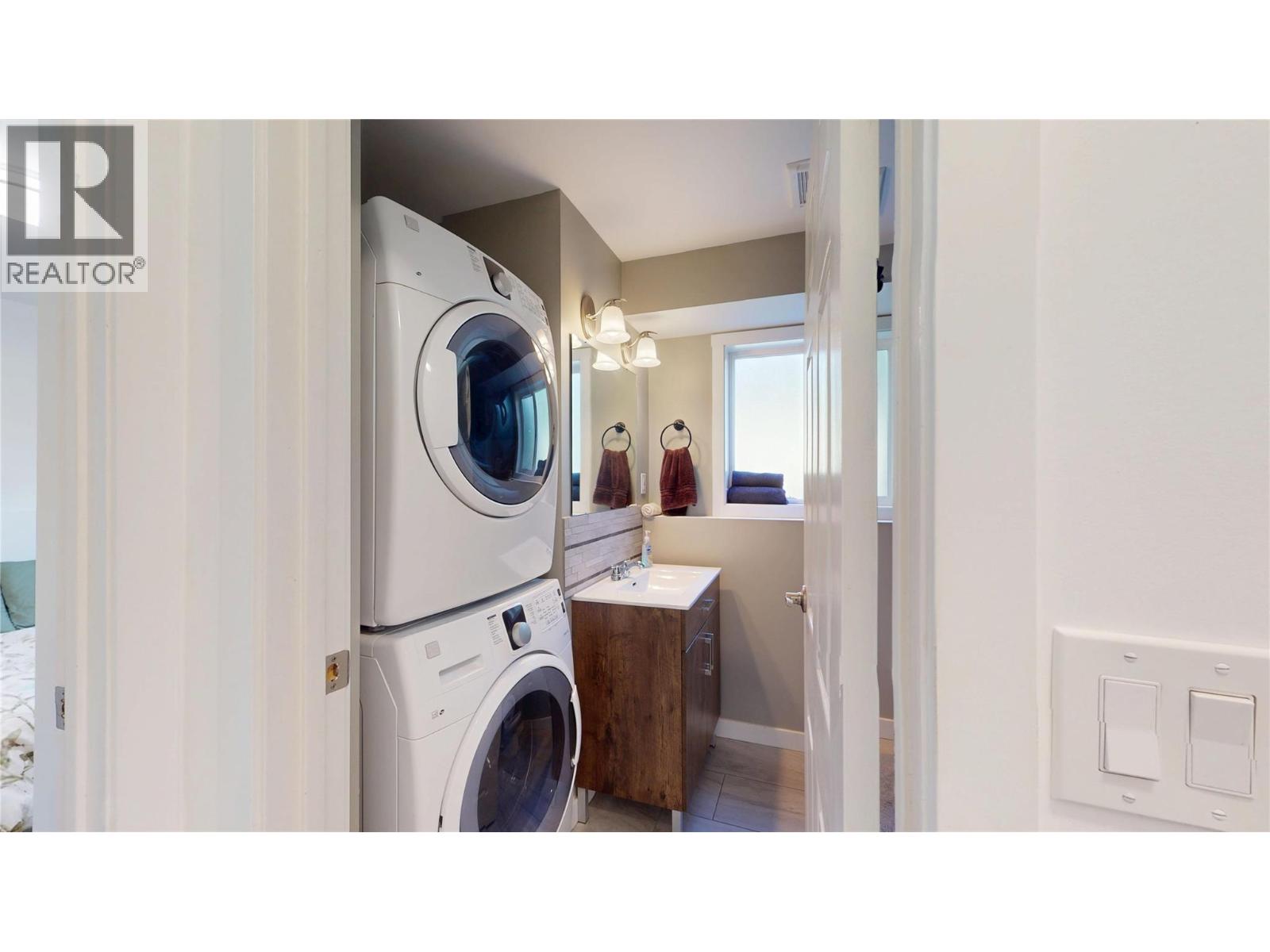 6160 Davies Crescent, Peachland, British Columbia  V0H 1X7 - Photo 26 - 10399503