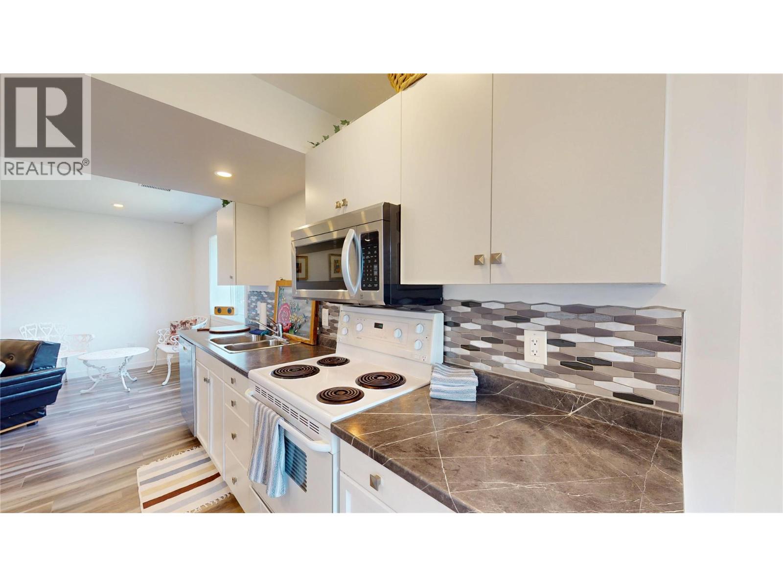 6160 Davies Crescent, Peachland, British Columbia  V0H 1X7 - Photo 31 - 10399503