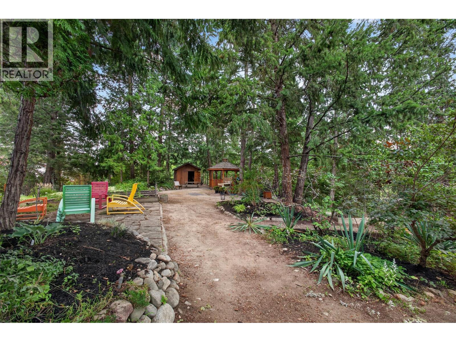 3931 Todd Road, Kelowna, British Columbia  V1W 4B3 - Photo 4 - 10399577