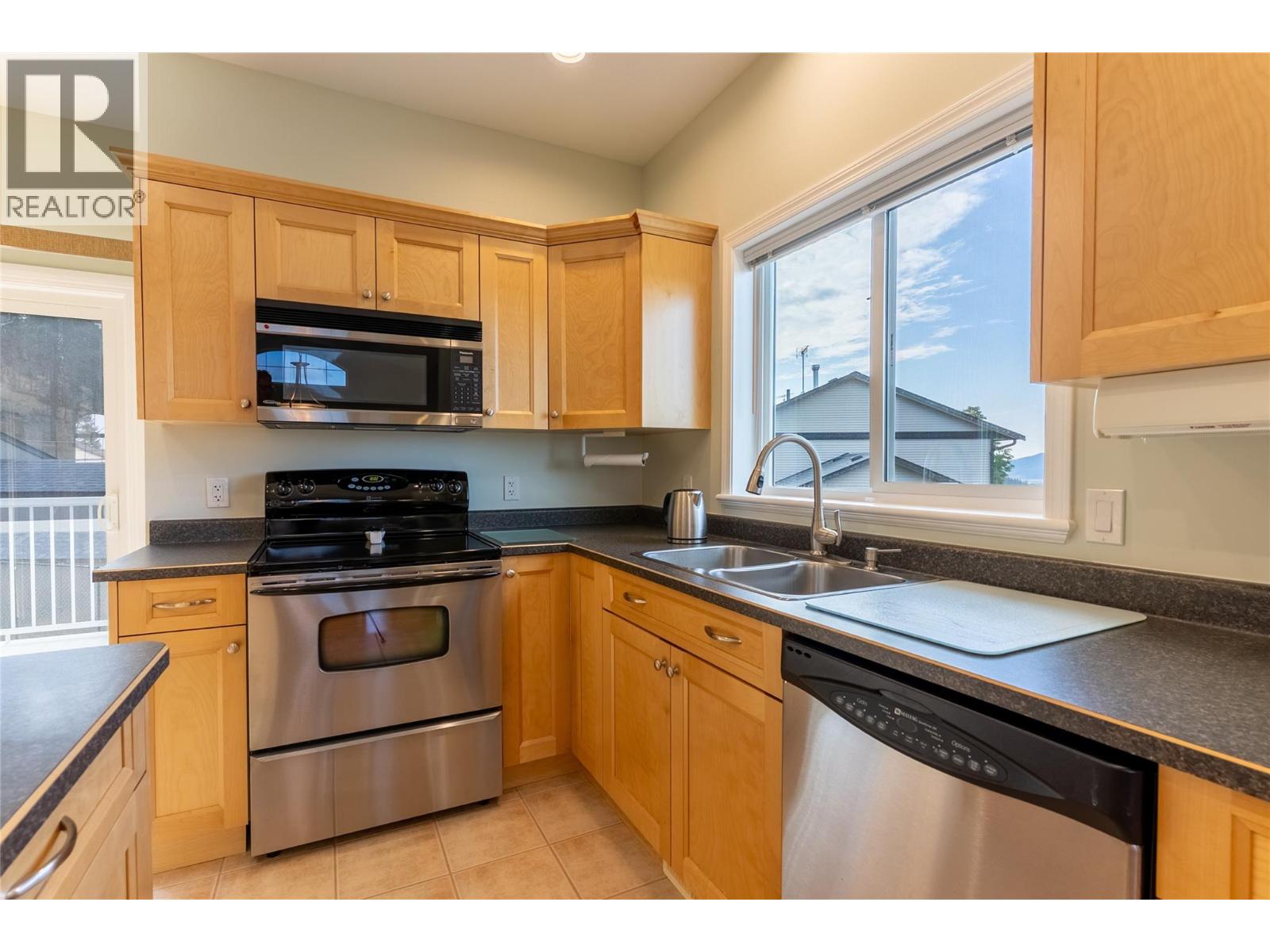 332 Linden Road, Logan Lake, British Columbia  V0K 1W0 - Photo 10 - 10399651