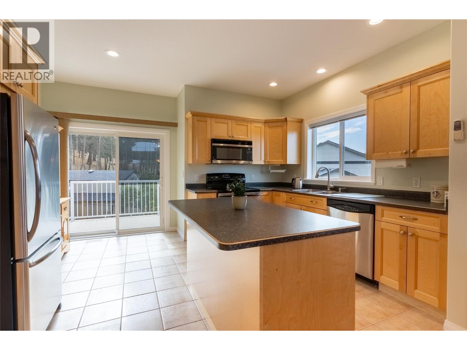 332 Linden Road, Logan Lake, British Columbia  V0K 1W0 - Photo 12 - 10399651