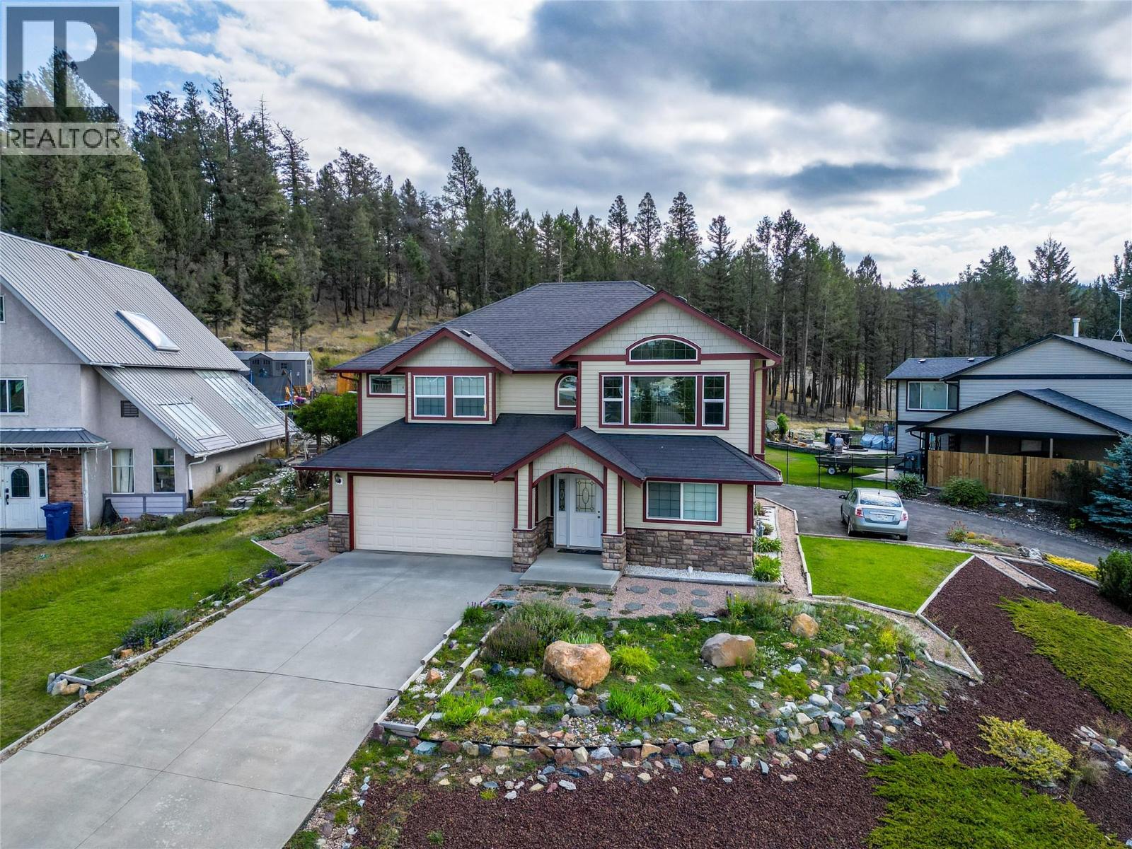 332 Linden Road, Logan Lake, British Columbia  V0K 1W0 - Photo 2 - 10399651