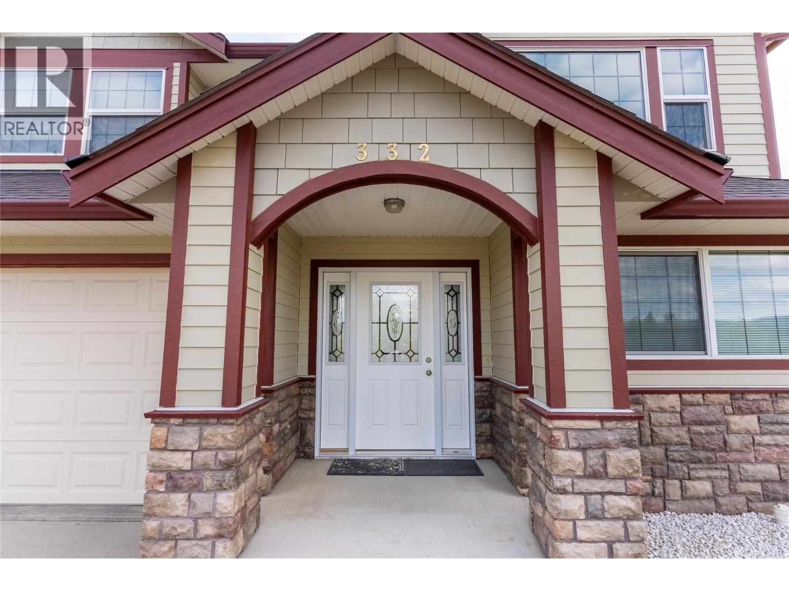 332 Linden Road, Logan Lake, British Columbia  V0K 1W0 - Photo 3 - 10399651