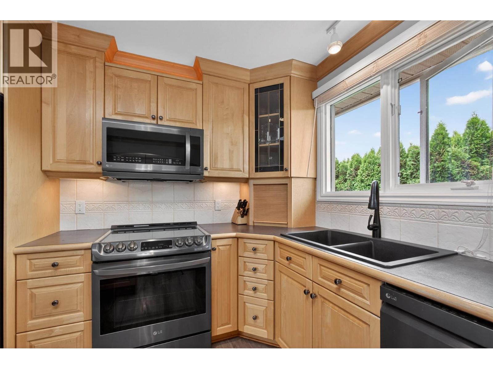 1685 Jonathan Road, Kelowna, British Columbia  V1P 1A7 - Photo 11 - 10399617
