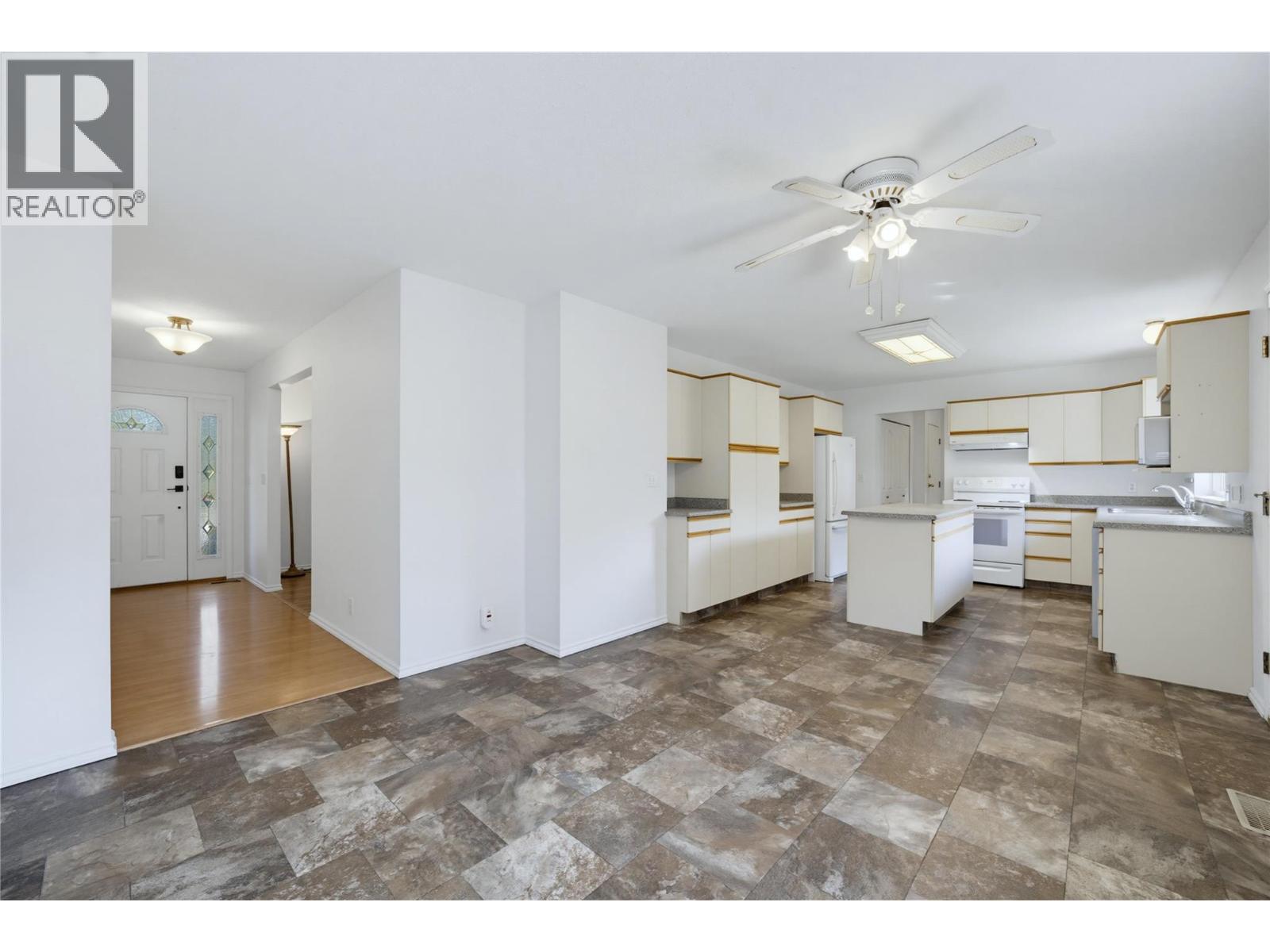 5080 70 Avenue Ne, Salmon Arm, British Columbia  V0E 1K0 - Photo 15 - 10399667