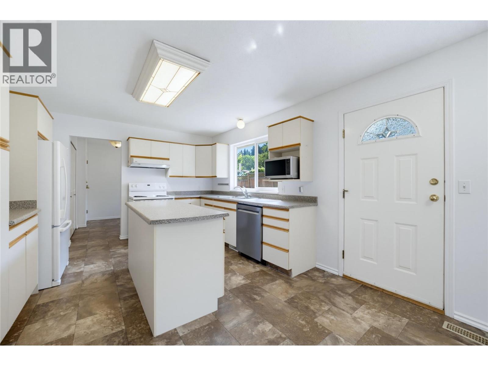5080 70 Avenue Ne, Salmon Arm, British Columbia  V0E 1K0 - Photo 17 - 10399667