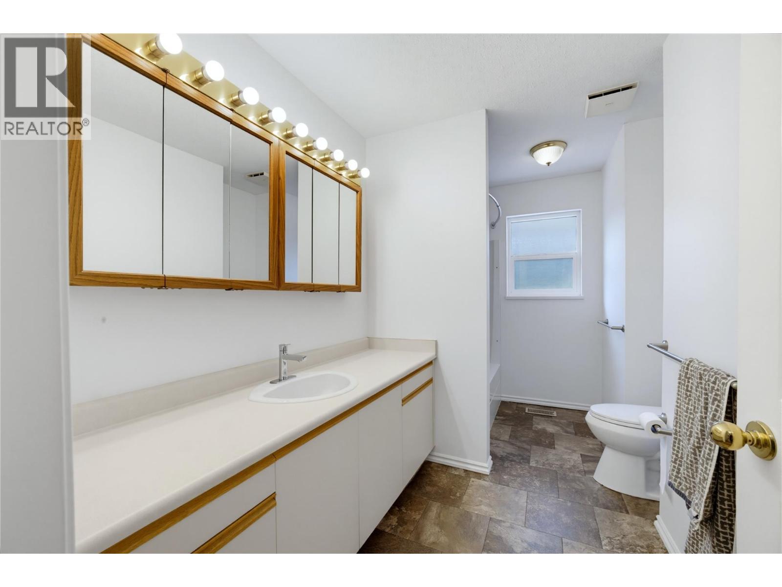 5080 70 Avenue Ne, Salmon Arm, British Columbia  V0E 1K0 - Photo 32 - 10399667