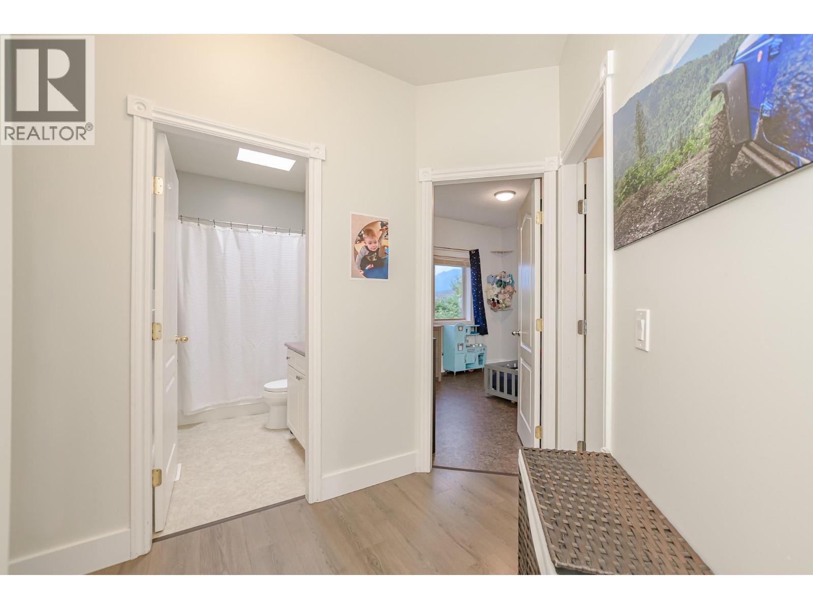 2010 Heitman Street, Enderby, British Columbia  V0E 1V2 - Photo 23 - 10399466