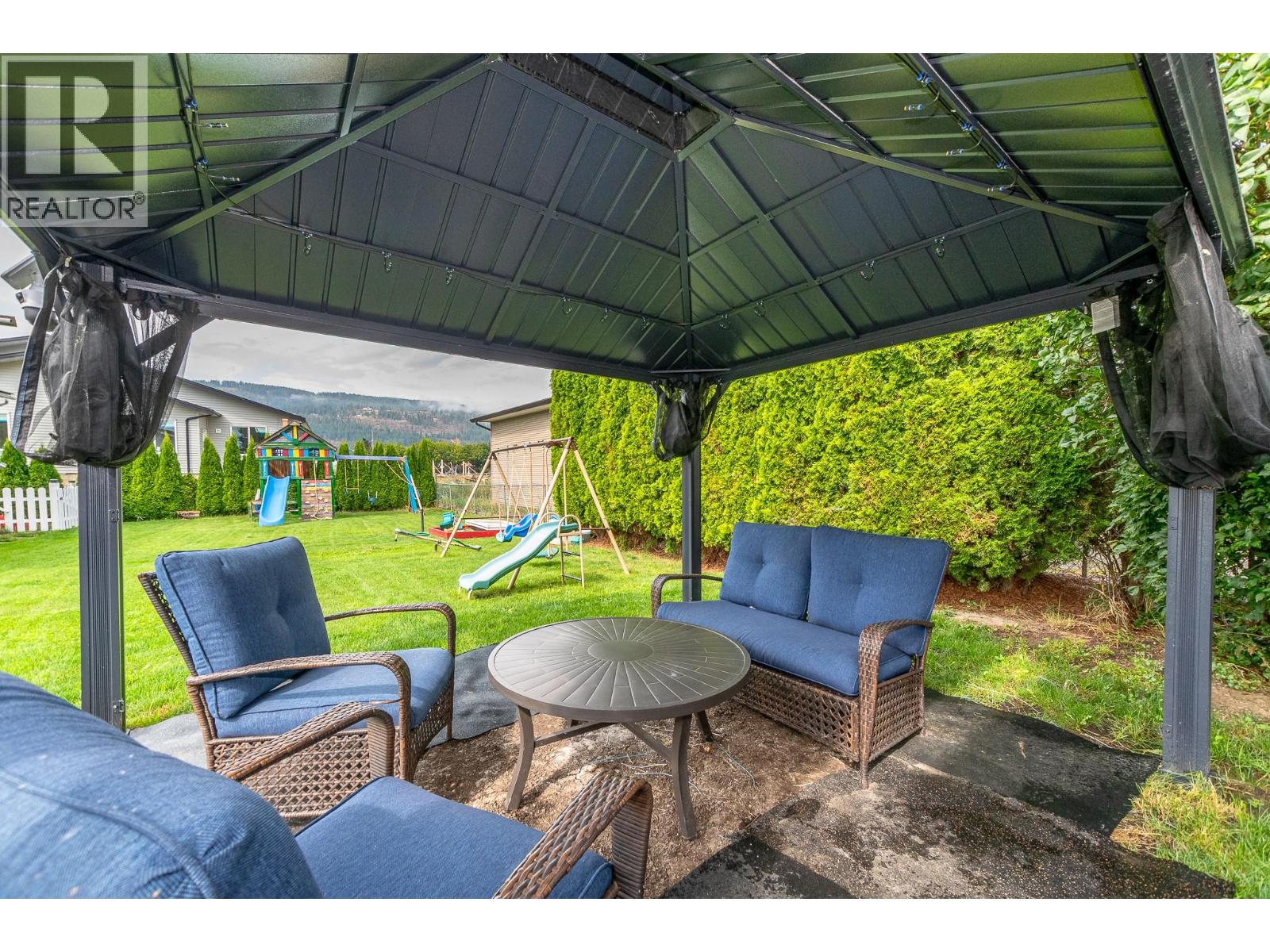 2010 Heitman Street, Enderby, British Columbia  V0E 1V2 - Photo 31 - 10399466