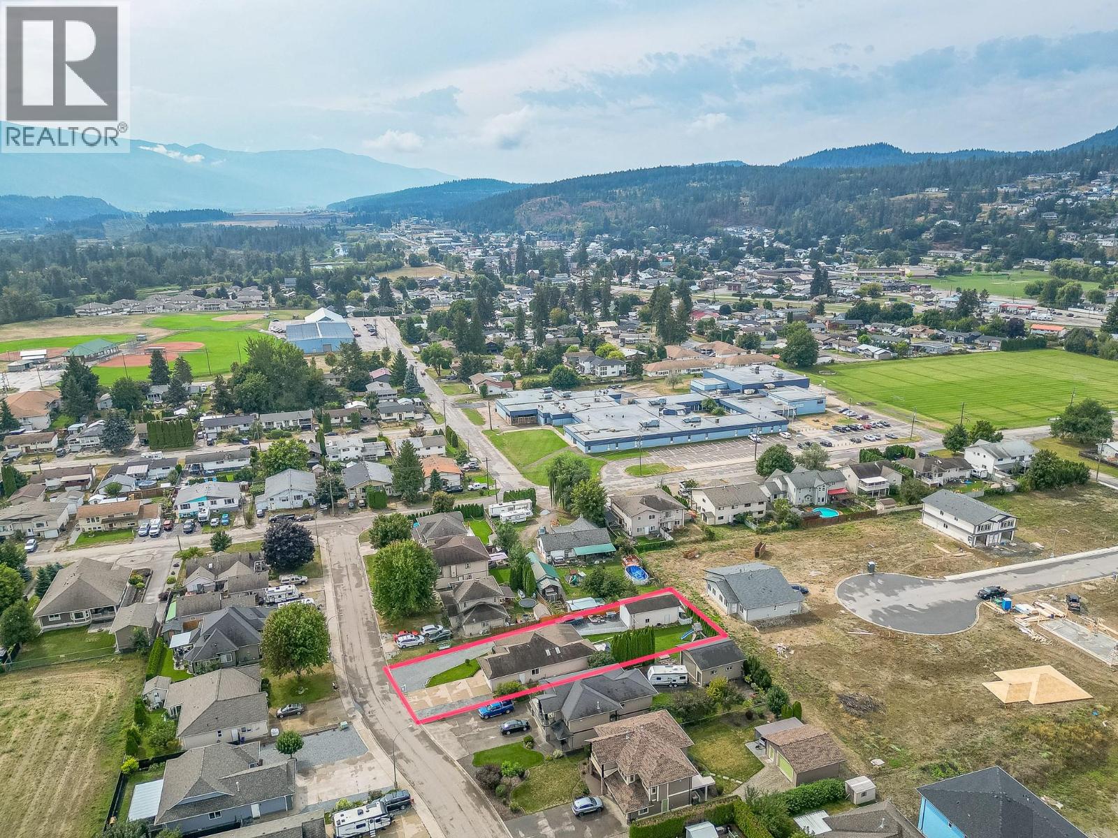 2010 Heitman Street, Enderby, British Columbia  V0E 1V2 - Photo 44 - 10399466