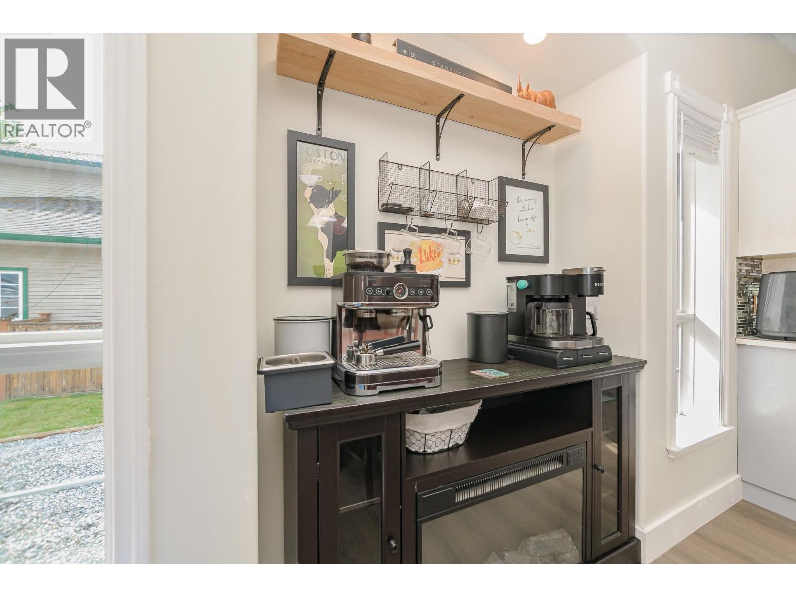 2010 Heitman Street, Enderby, British Columbia  V0E 1V2 - Photo 8 - 10399466