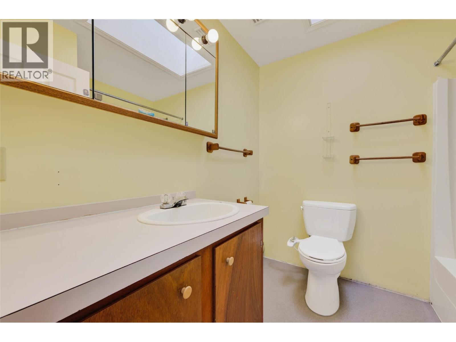 110 Davies Avenue, Salmo, British Columbia  V0G 1Z0 - Photo 14 - 10399406