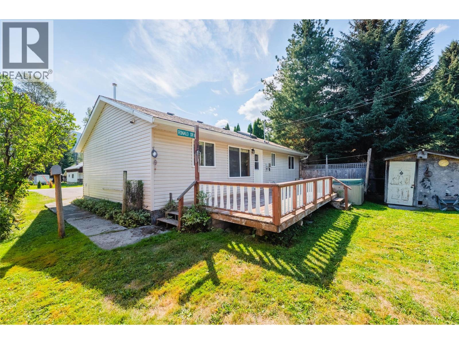 110 Davies Avenue, Salmo, British Columbia  V0G 1Z0 - Photo 28 - 10399406