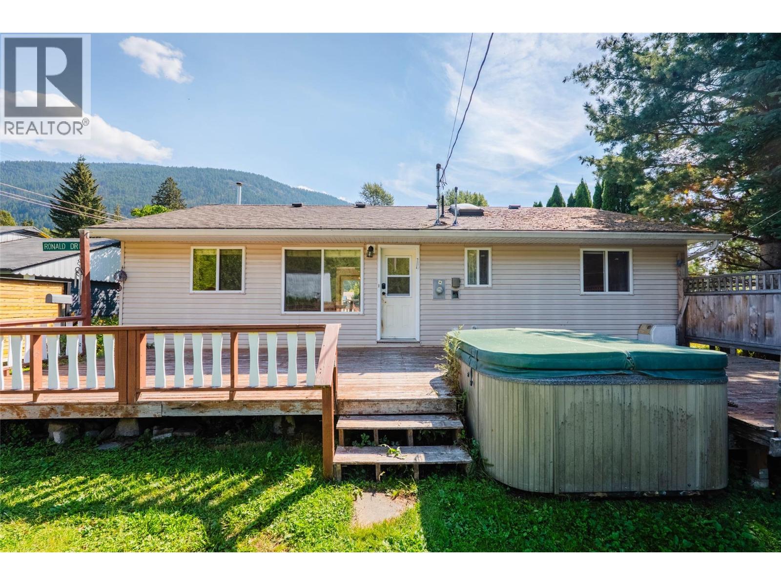 110 Davies Avenue, Salmo, British Columbia  V0G 1Z0 - Photo 32 - 10399406