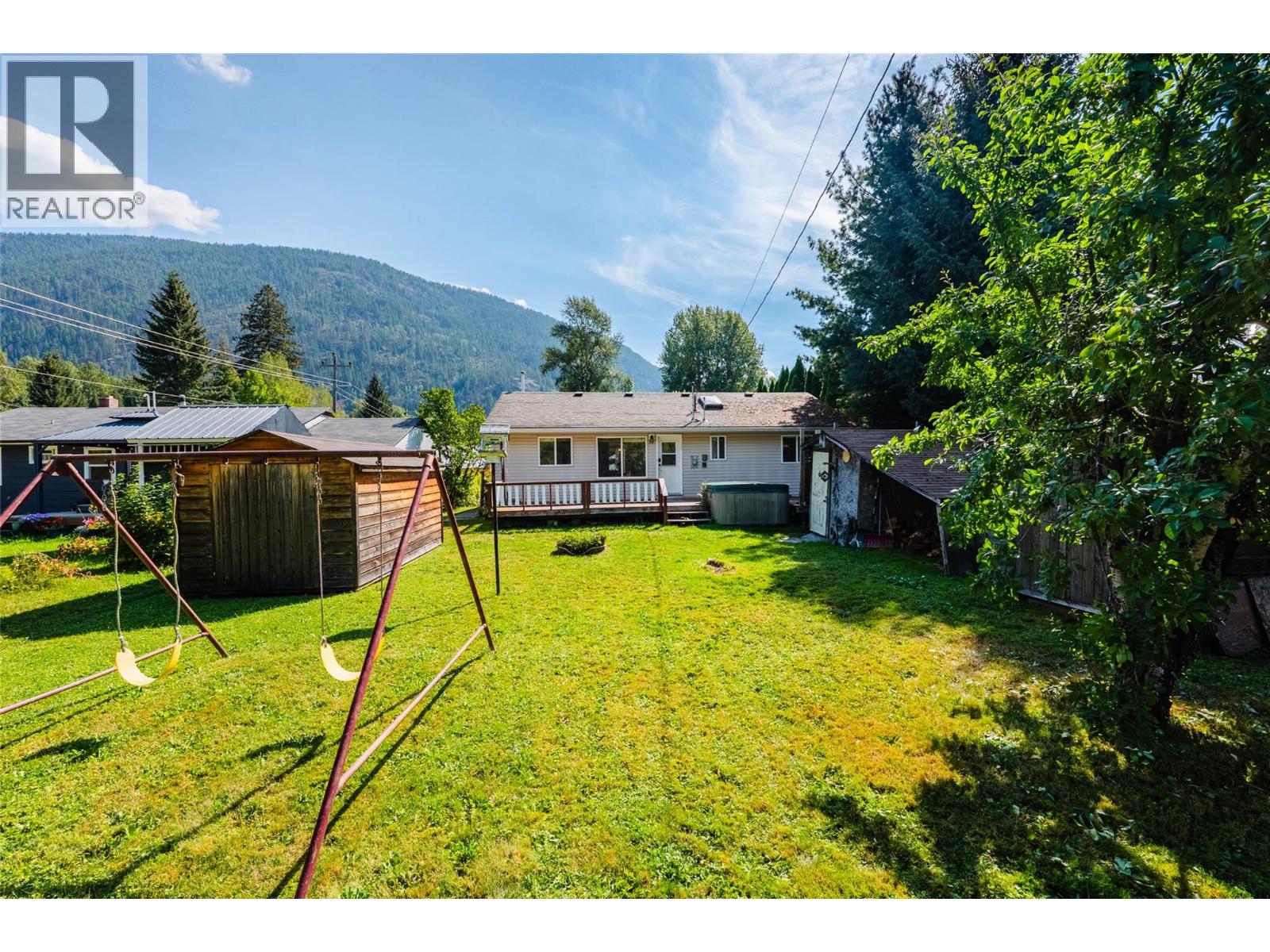 110 Davies Avenue, Salmo, British Columbia  V0G 1Z0 - Photo 33 - 10399406