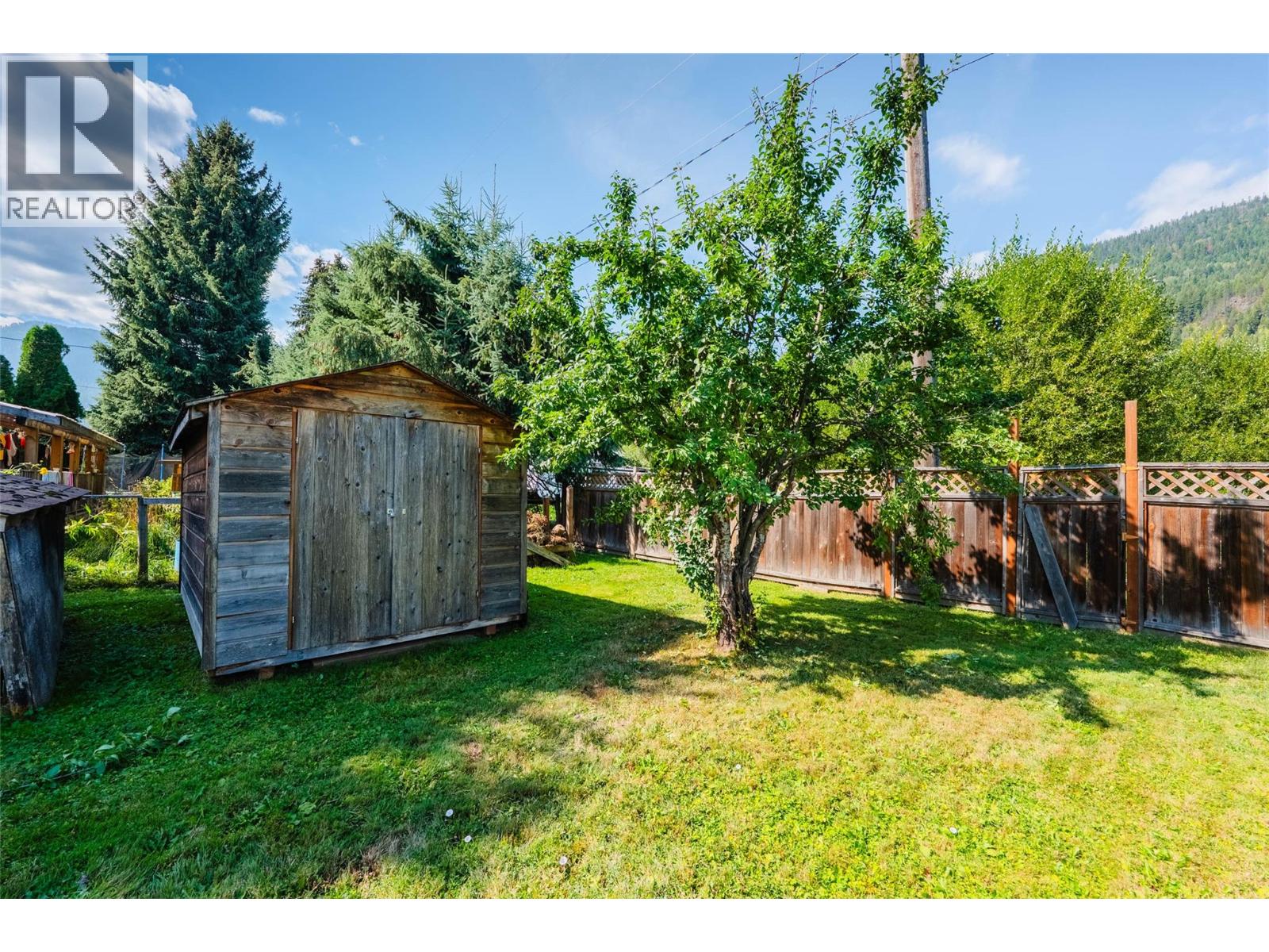 110 Davies Avenue, Salmo, British Columbia  V0G 1Z0 - Photo 35 - 10399406