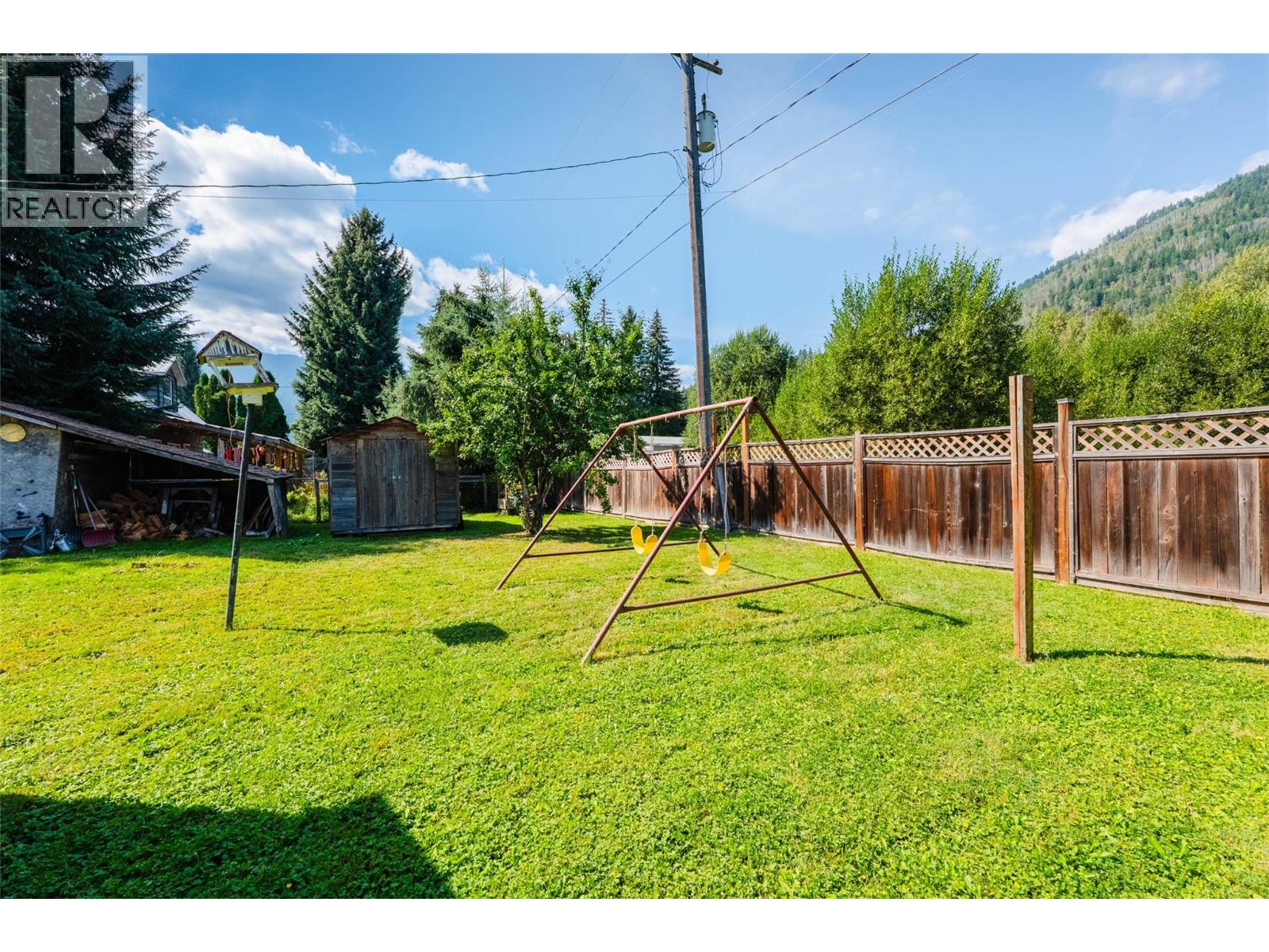110 Davies Avenue, Salmo, British Columbia  V0G 1Z0 - Photo 36 - 10399406