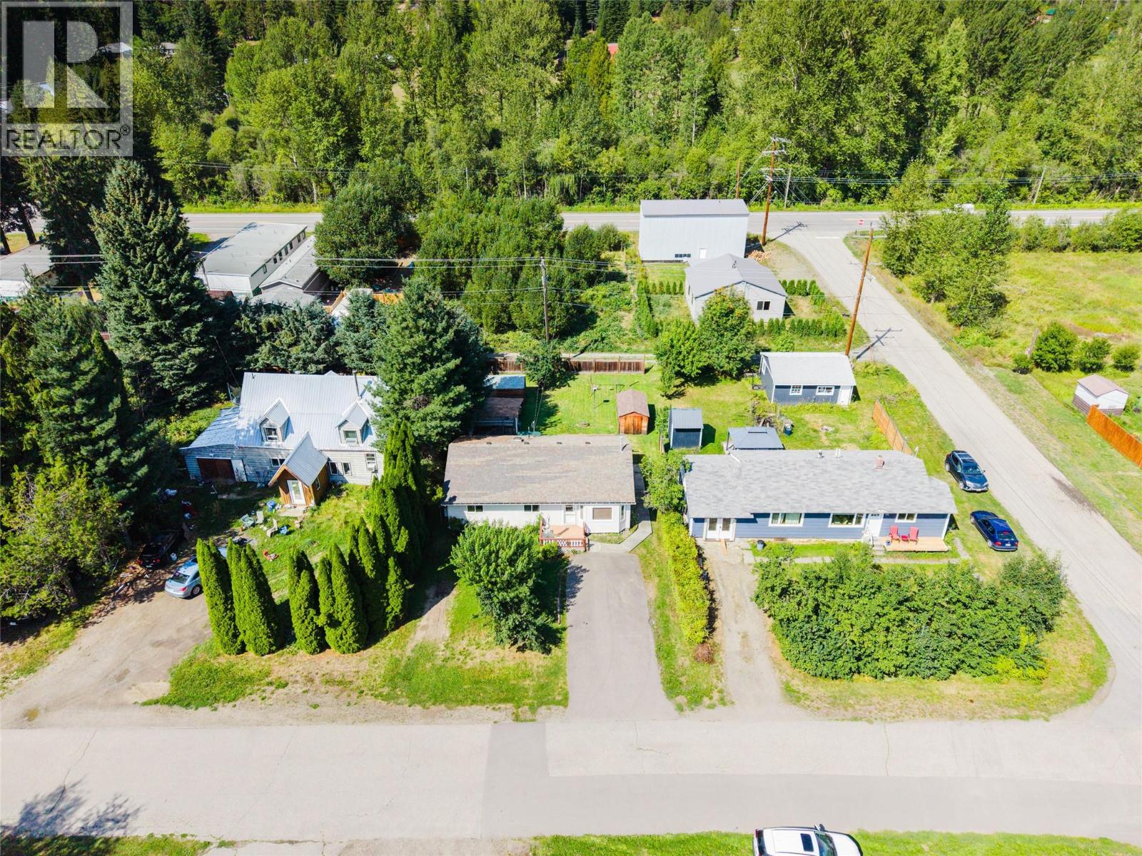 110 Davies Avenue, Salmo, British Columbia  V0G 1Z0 - Photo 40 - 10399406