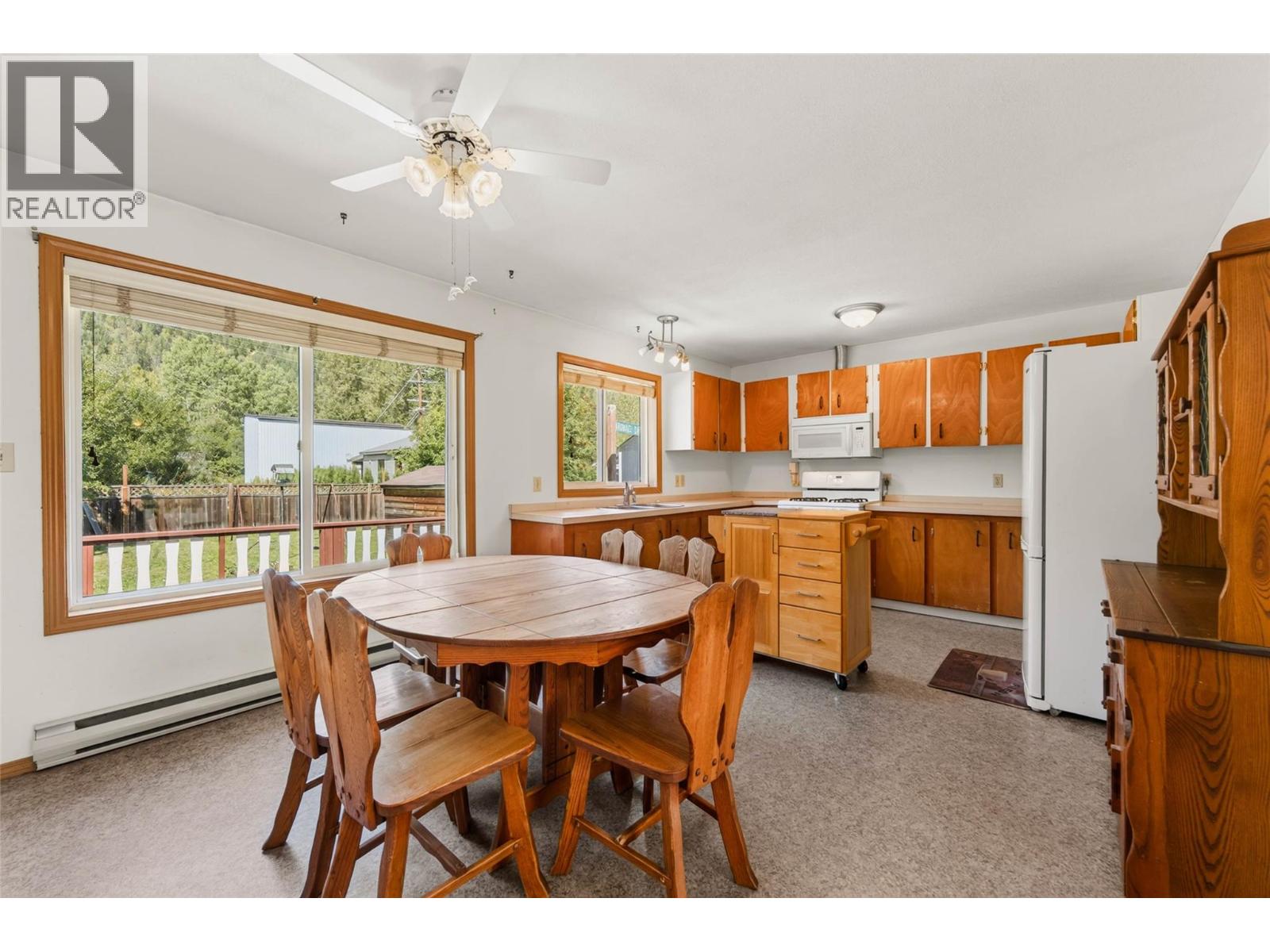 110 Davies Avenue, Salmo, British Columbia  V0G 1Z0 - Photo 7 - 10399406