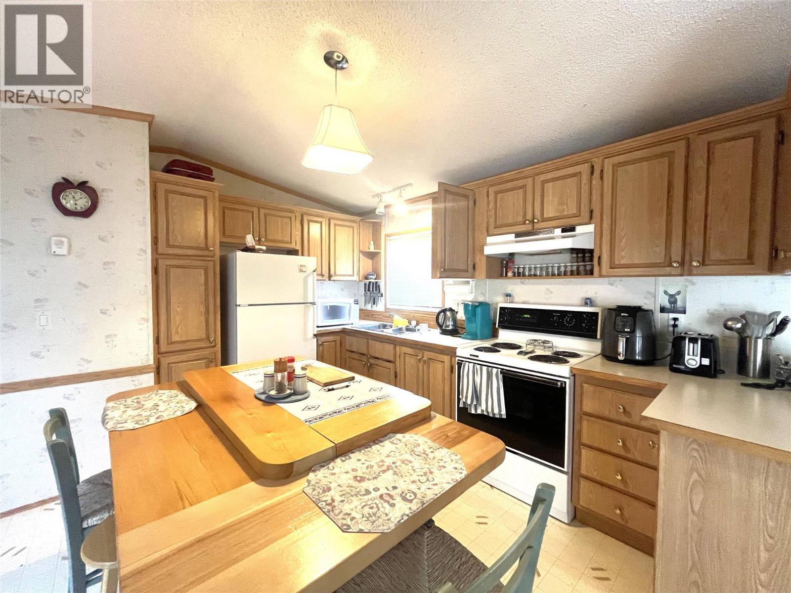 372 Agate Bay Road, Barriere, British Columbia  V0E 2E0 - Photo 9 - 10399680