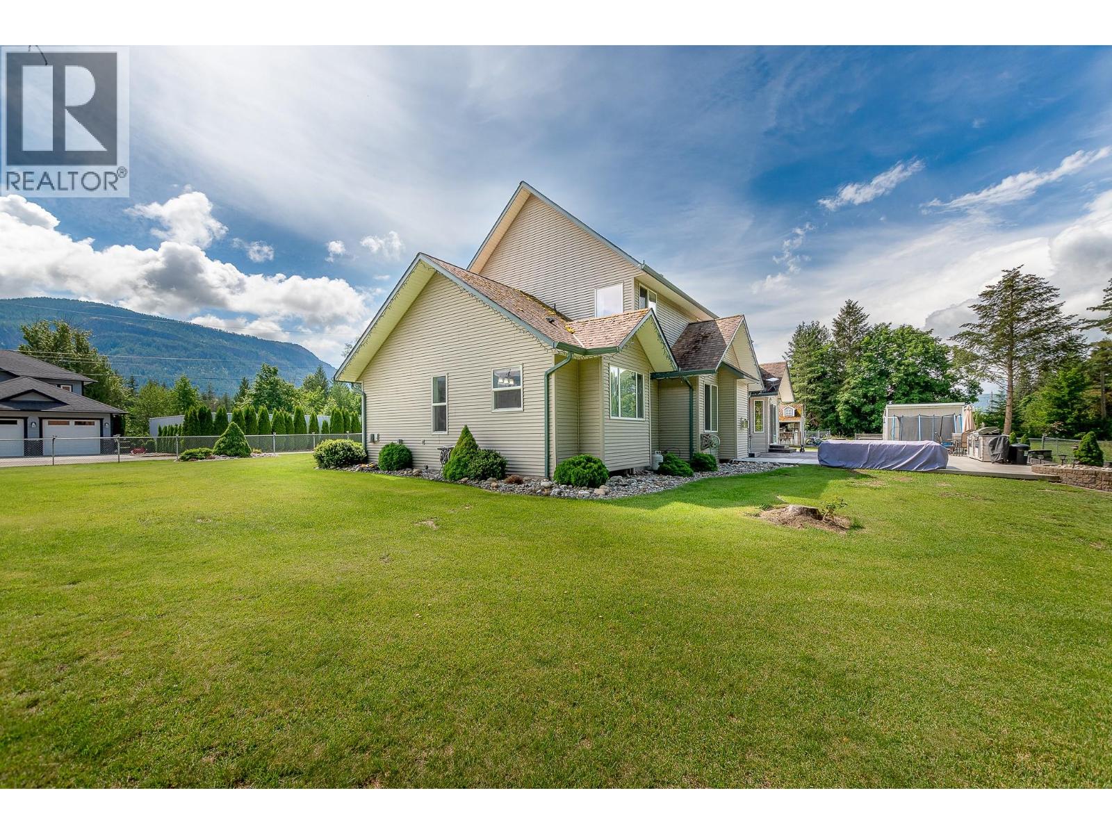 160 Carlin Street, Grindrod, British Columbia  V0E 1Y0 - Photo 59 - 10399460