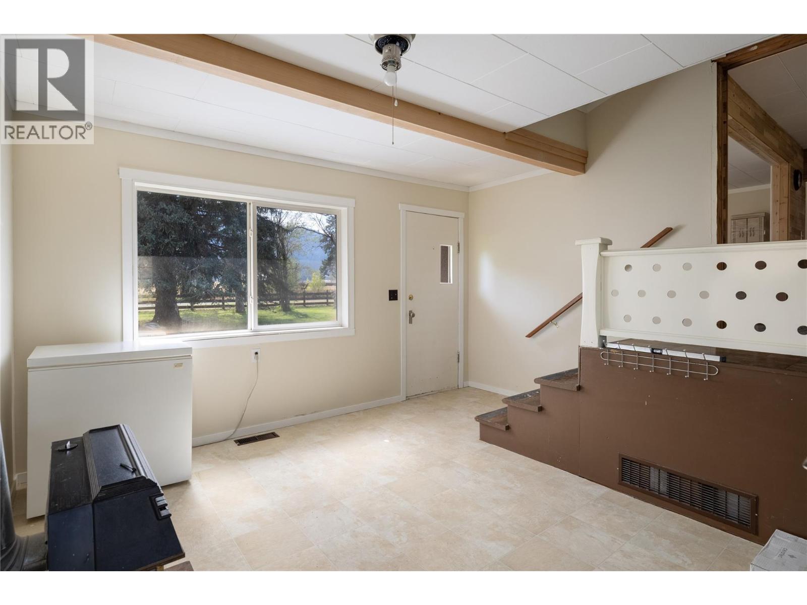 6662 Bulman Road, Westwold, British Columbia  V0E 3B1 - Photo 6 - 10399394