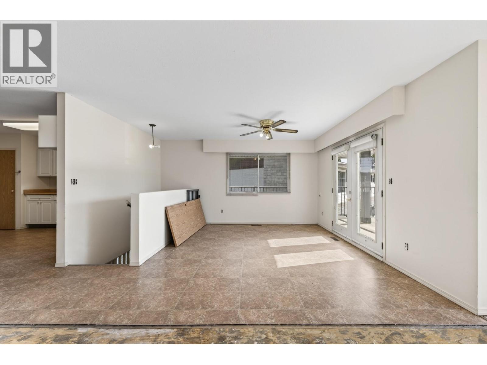 1037 Dundas Street, Kamloops, British Columbia  V2B 2T1 - Photo 10 - 10399709