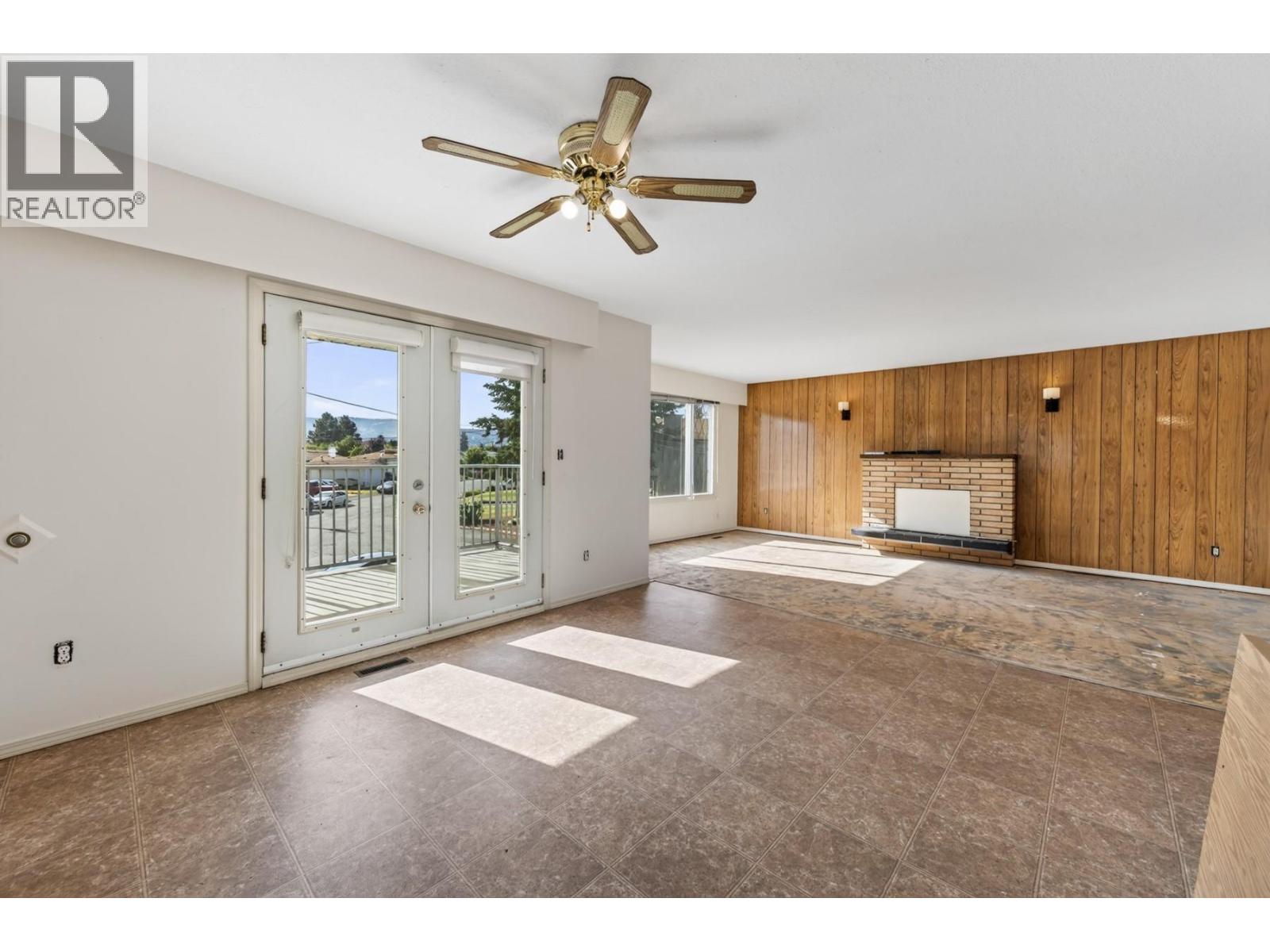 1037 Dundas Street, Kamloops, British Columbia  V2B 2T1 - Photo 15 - 10399709