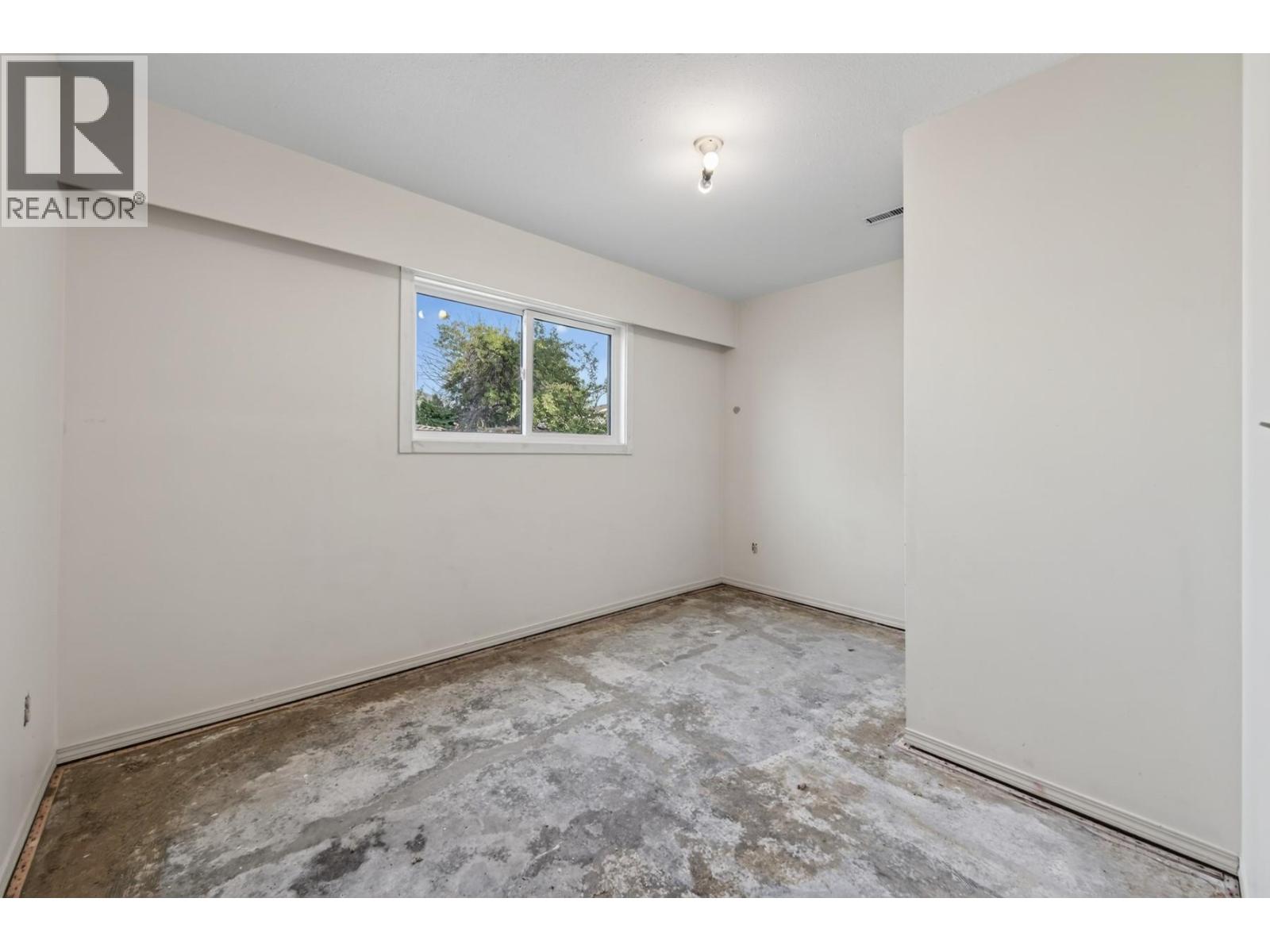 1037 Dundas Street, Kamloops, British Columbia  V2B 2T1 - Photo 28 - 10399709
