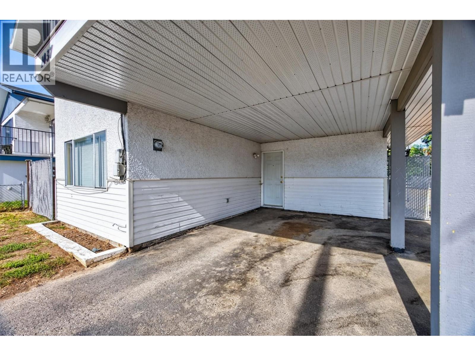 1037 Dundas Street, Kamloops, British Columbia  V2B 2T1 - Photo 35 - 10399709