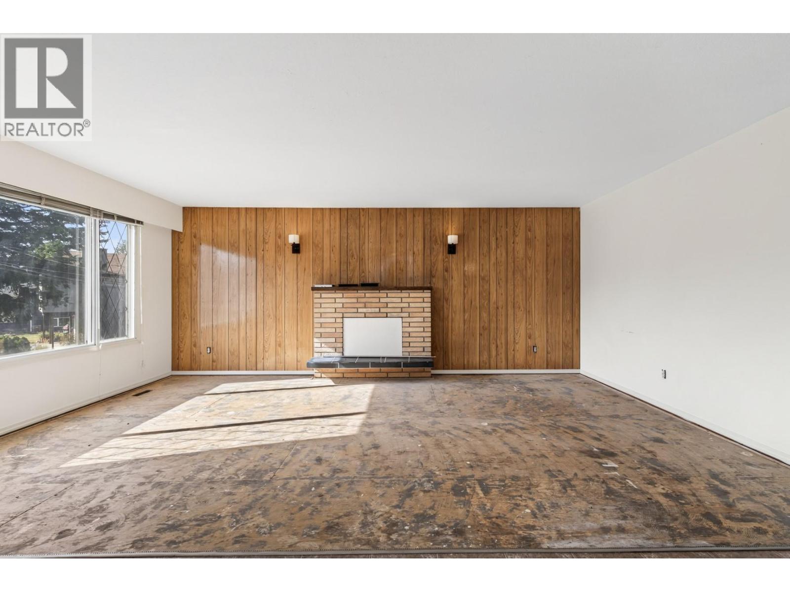 1037 Dundas Street, Kamloops, British Columbia  V2B 2T1 - Photo 4 - 10399709