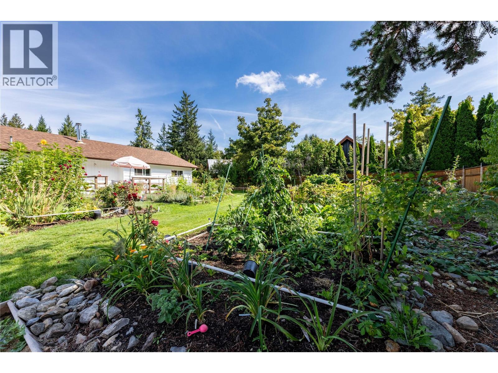 1441 20 Avenue Se Unit# 7, Salmon Arm, British Columbia  V1E 2M9 - Photo 2 - 10398946