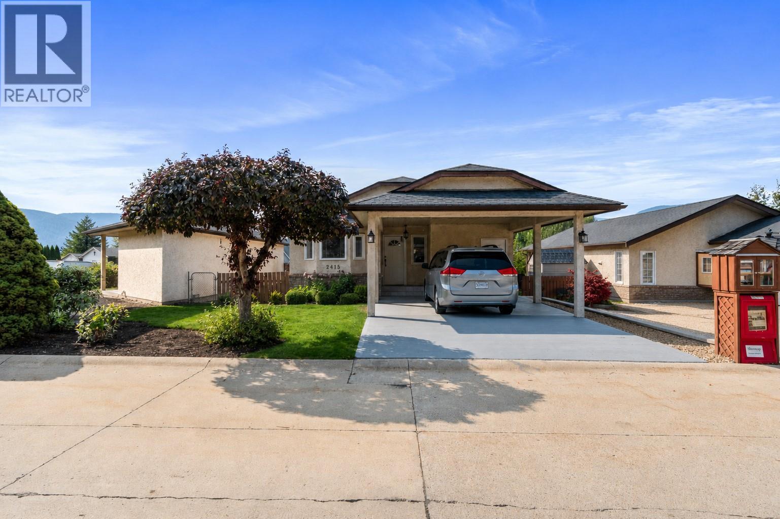2415 5 Avenue Ne, Salmon Arm, British Columbia  V1E 1Y9 - Photo 1 - 10399524