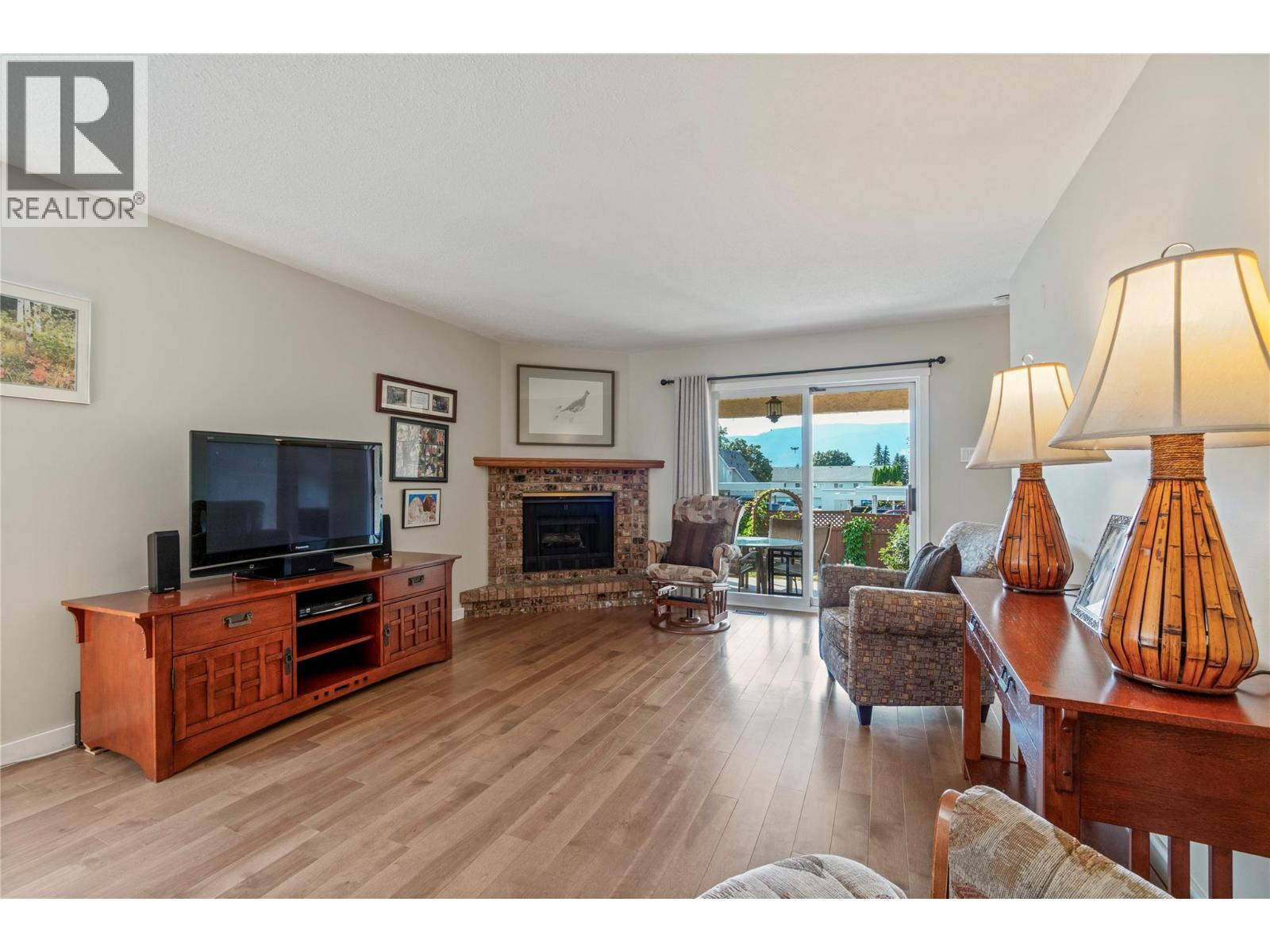 2415 5 Avenue Ne, Salmon Arm, British Columbia  V1E 1Y9 - Photo 11 - 10399524