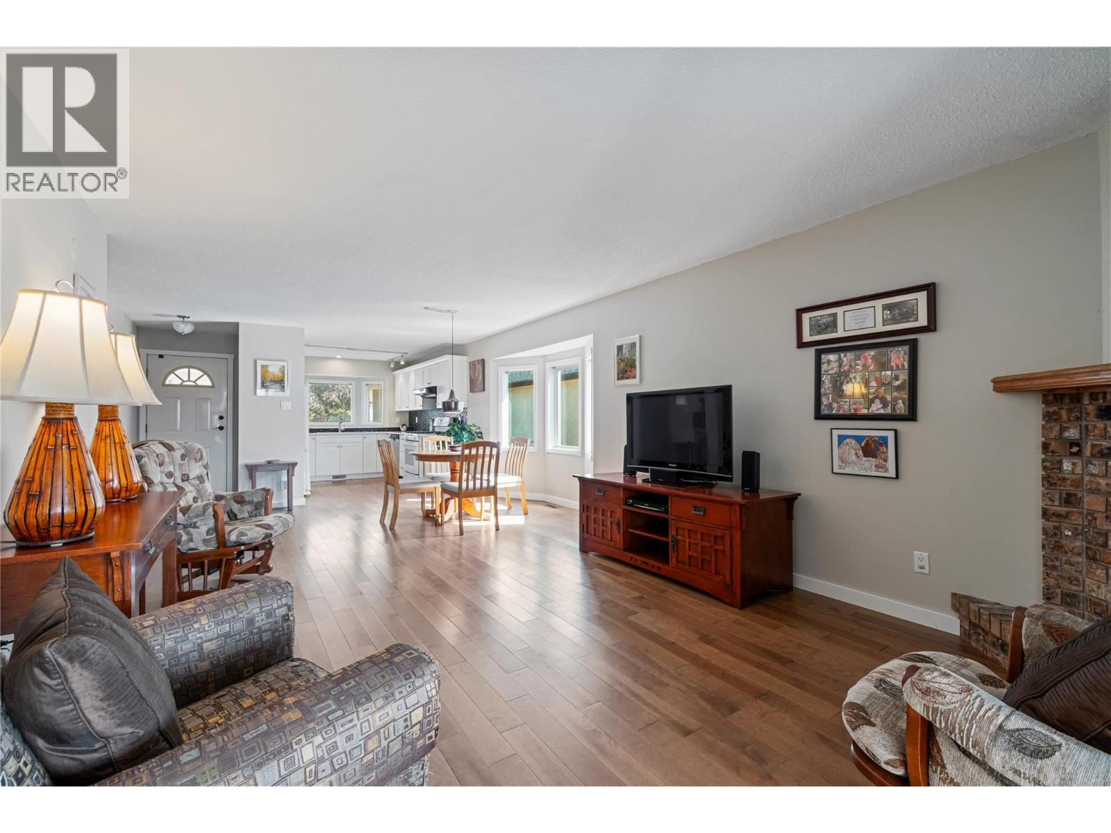 2415 5 Avenue Ne, Salmon Arm, British Columbia  V1E 1Y9 - Photo 12 - 10399524