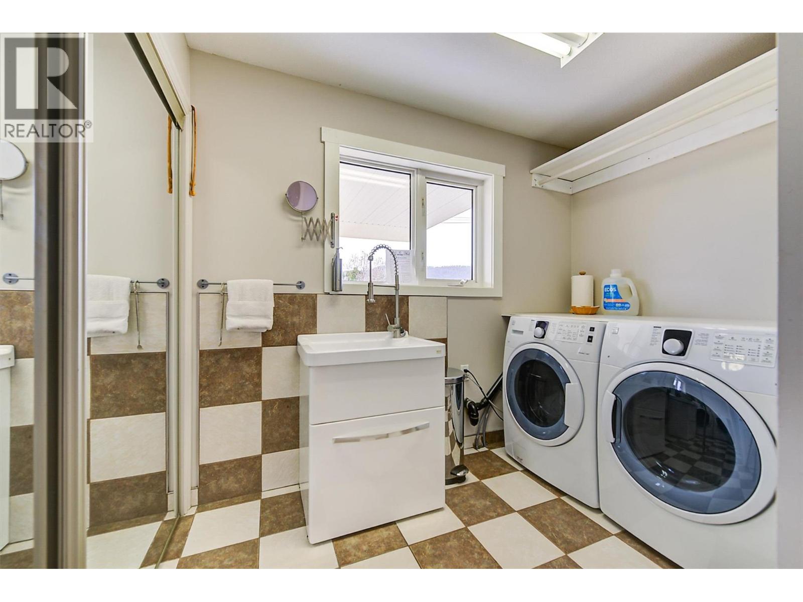 2547 Sexsmith Road, Kelowna, British Columbia  V1V 2G6 - Photo 19 - 10399058