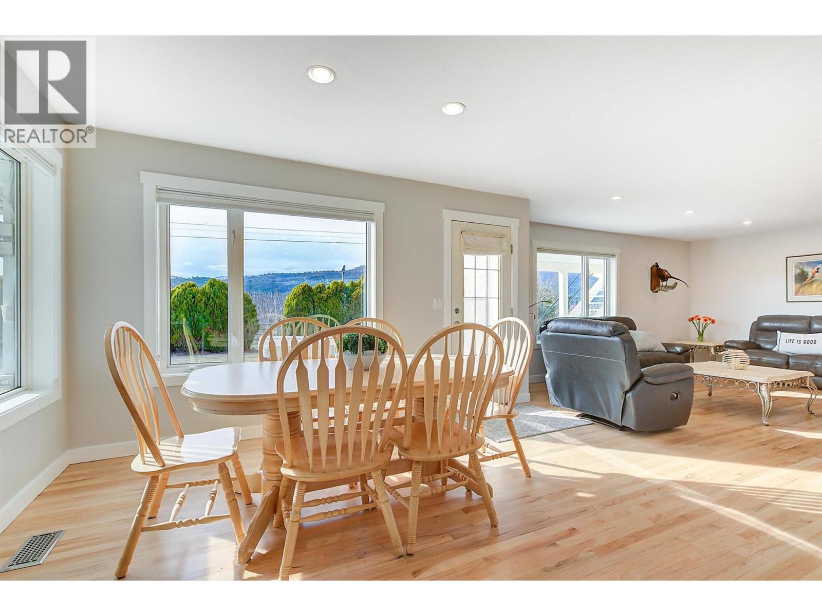 2547 Sexsmith Road, Kelowna, British Columbia  V1V 2G6 - Photo 8 - 10399058