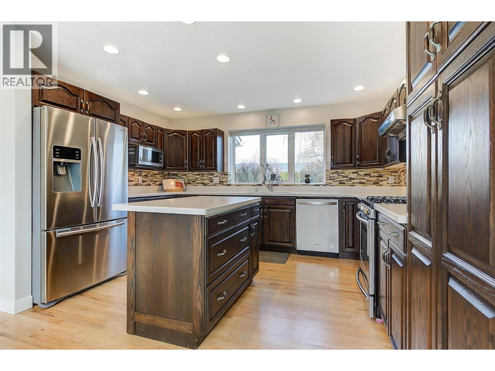 2547 Sexsmith Road, Kelowna, British Columbia  V1V 2G6 - Photo 10 - 10399056