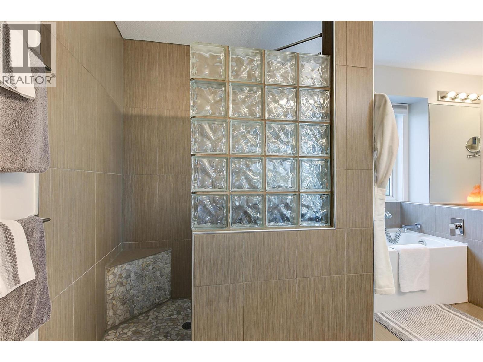 2547 Sexsmith Road, Kelowna, British Columbia  V1V 2G6 - Photo 25 - 10399056