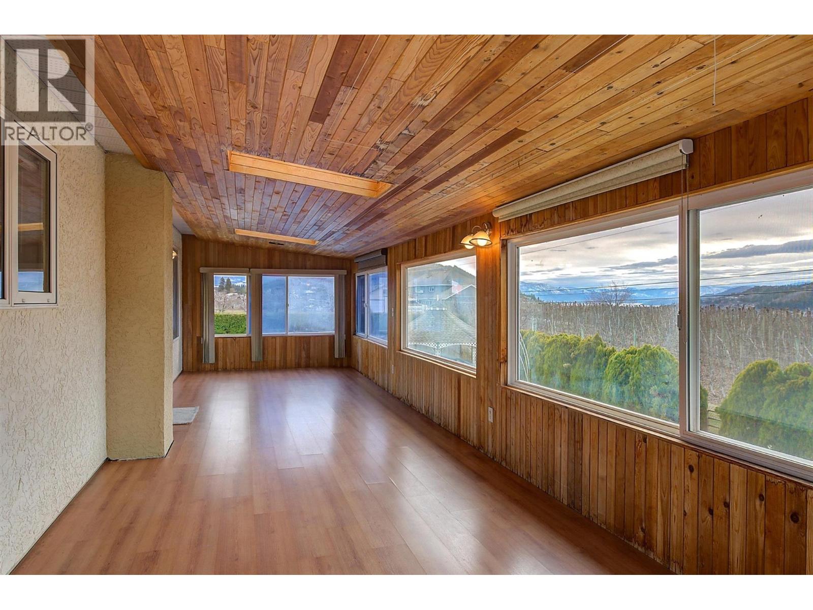 2547 Sexsmith Road, Kelowna, British Columbia  V1V 2G6 - Photo 27 - 10399056