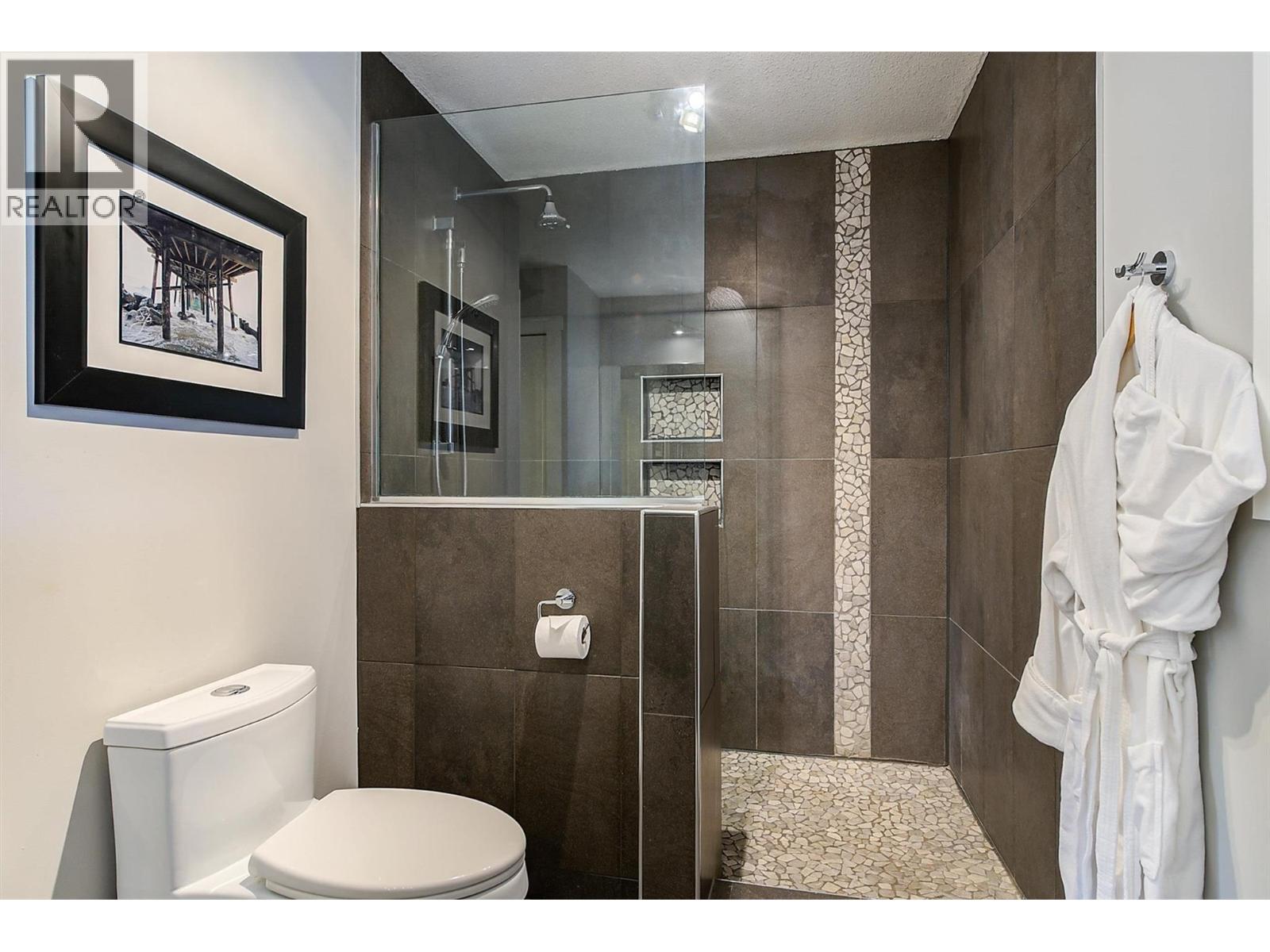 2547 Sexsmith Road, Kelowna, British Columbia  V1V 2G6 - Photo 31 - 10399056