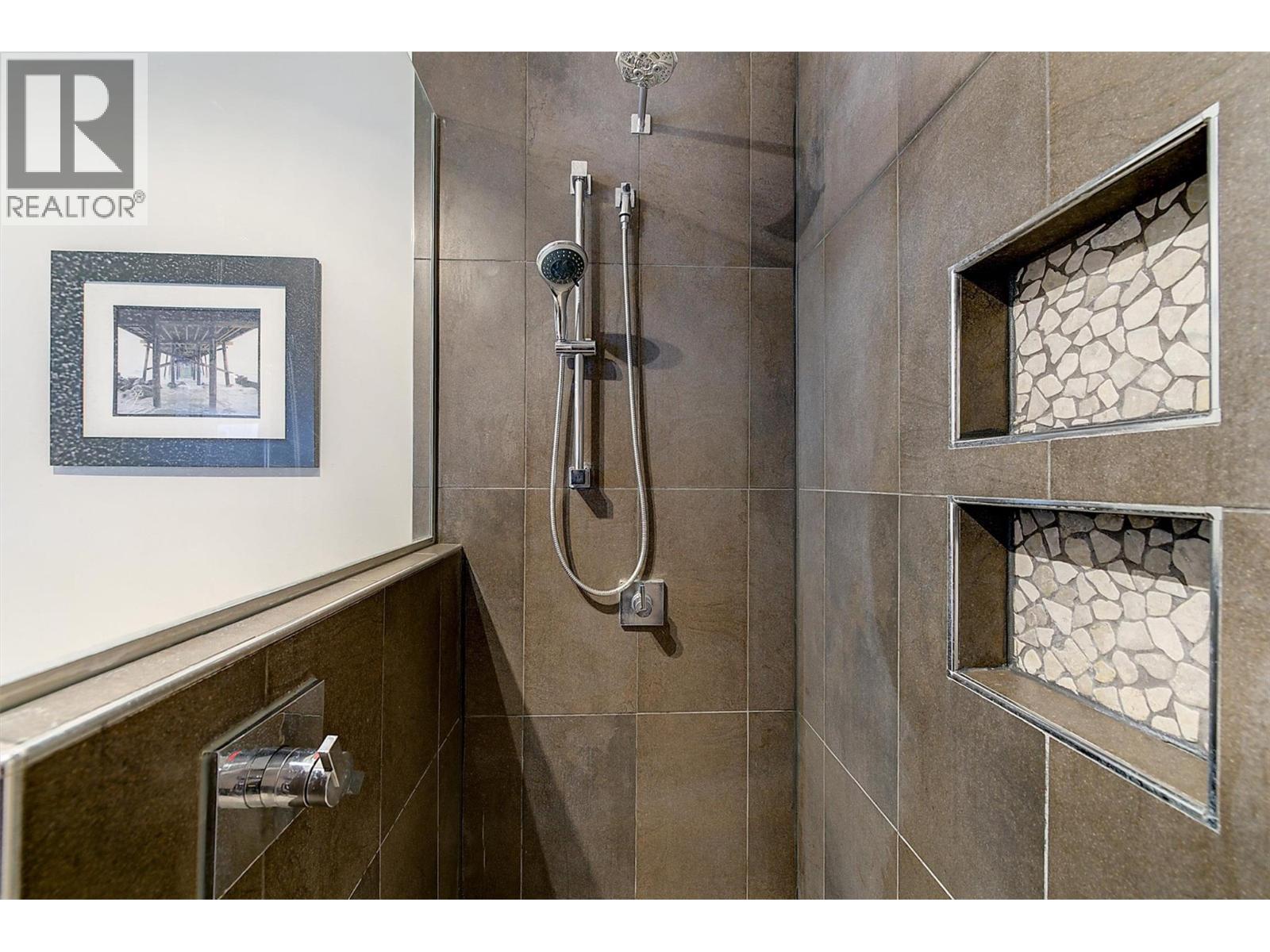 2547 Sexsmith Road, Kelowna, British Columbia  V1V 2G6 - Photo 32 - 10399056
